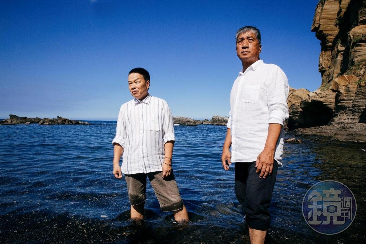 蘇達貞（右）擔任戲劇技術顧問，支援王小棣（左）在海上的拍攝工作。