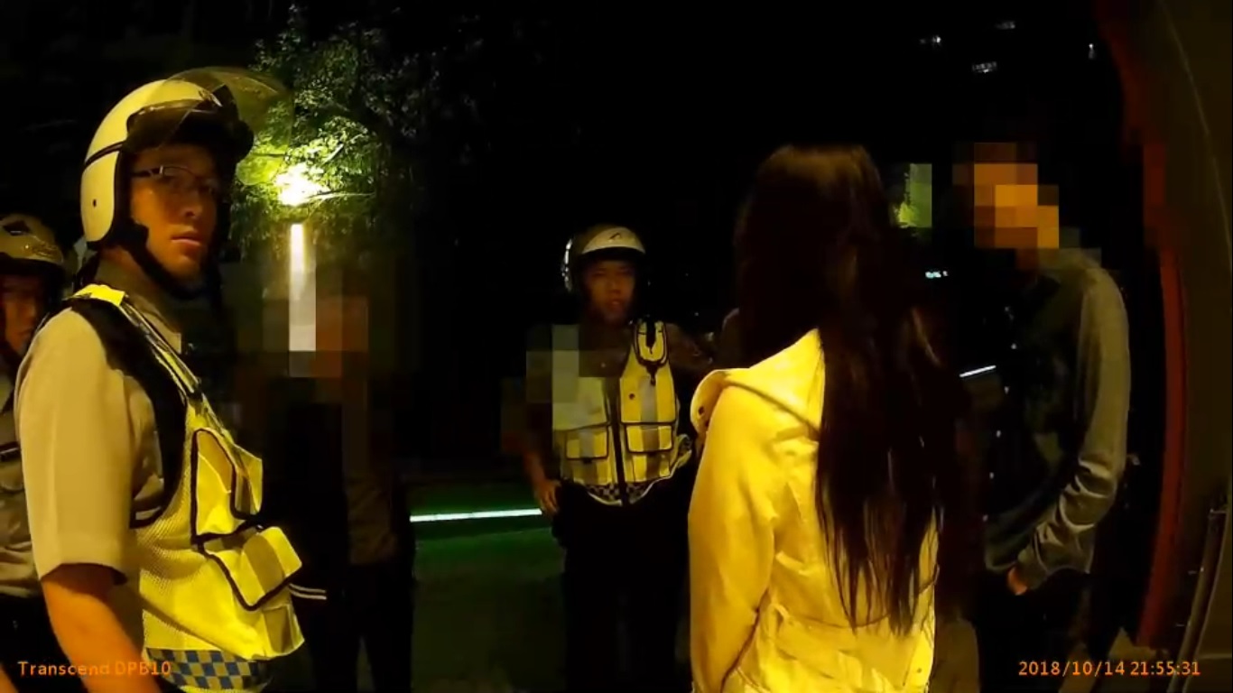 女友太正被搭訕，氣的男友撂人來。（翻攝畫面）