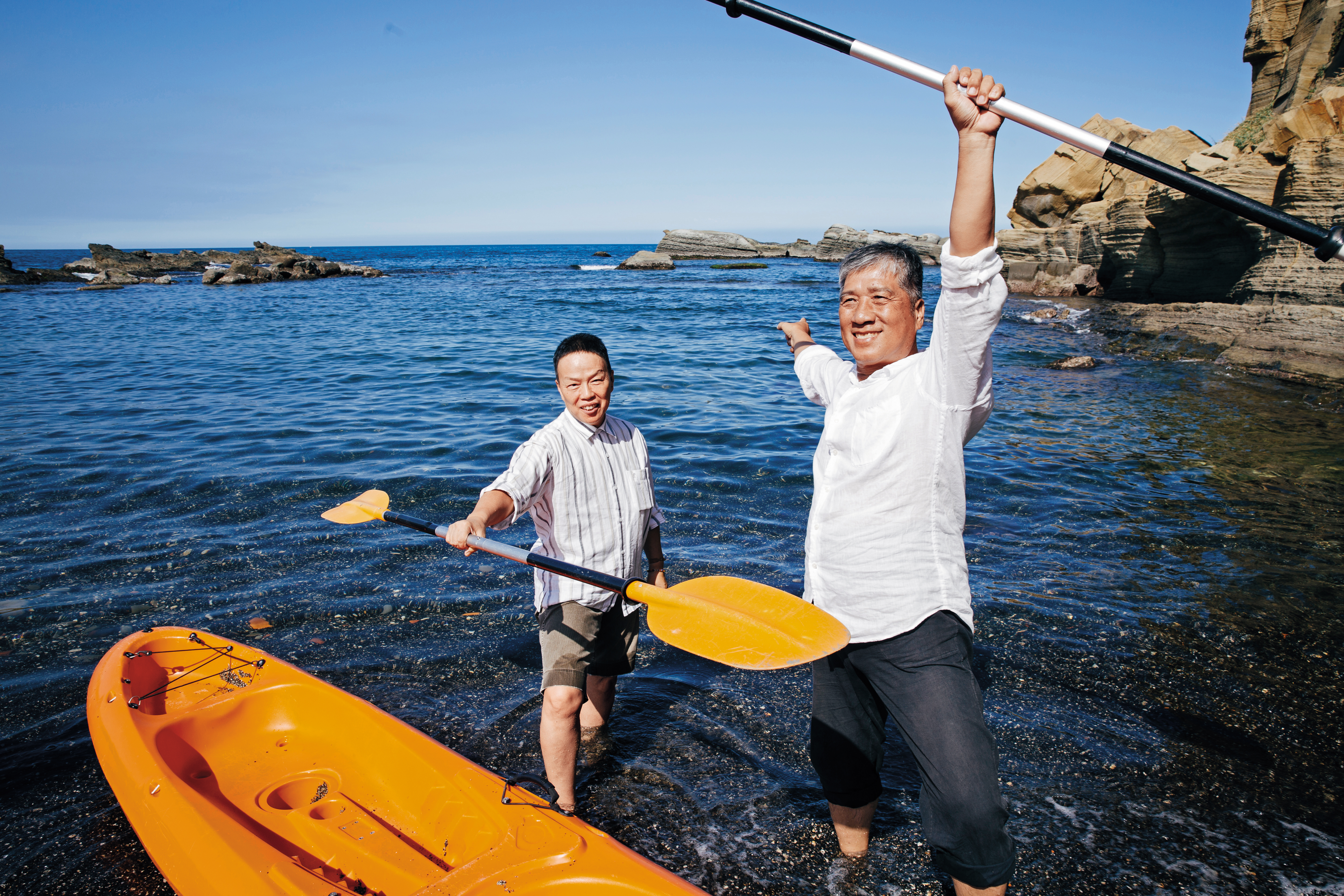 蘇達貞（右）擔任戲劇技術顧問，支援王小棣（左）的海上拍攝工作。