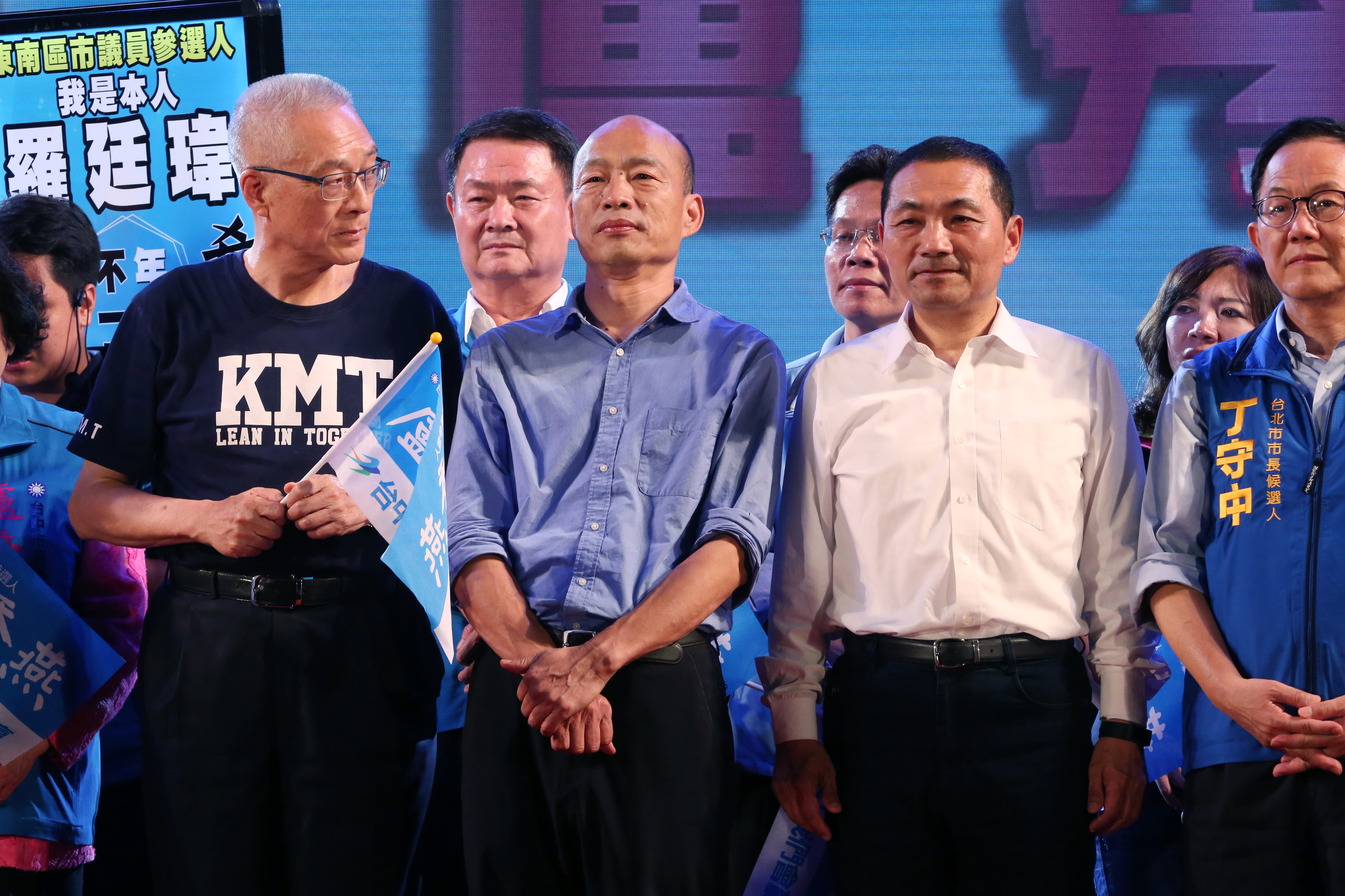 國民黨副主席兼祕書長曾永權接受本刊專訪時表示，侯友宜民調穩定領先；韓國瑜人氣近期隨網路聲量飆升，預估很快出現黃金交叉。  