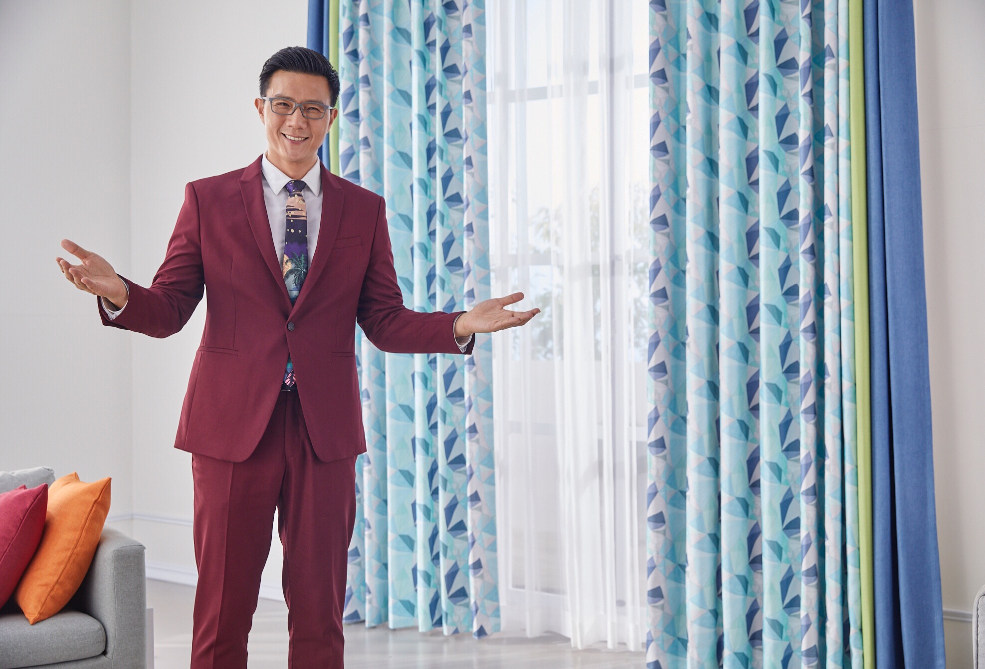 蔣偉文近期工作運頗旺，除了拍戲外還代言窗簾。（艾迪昇提供）