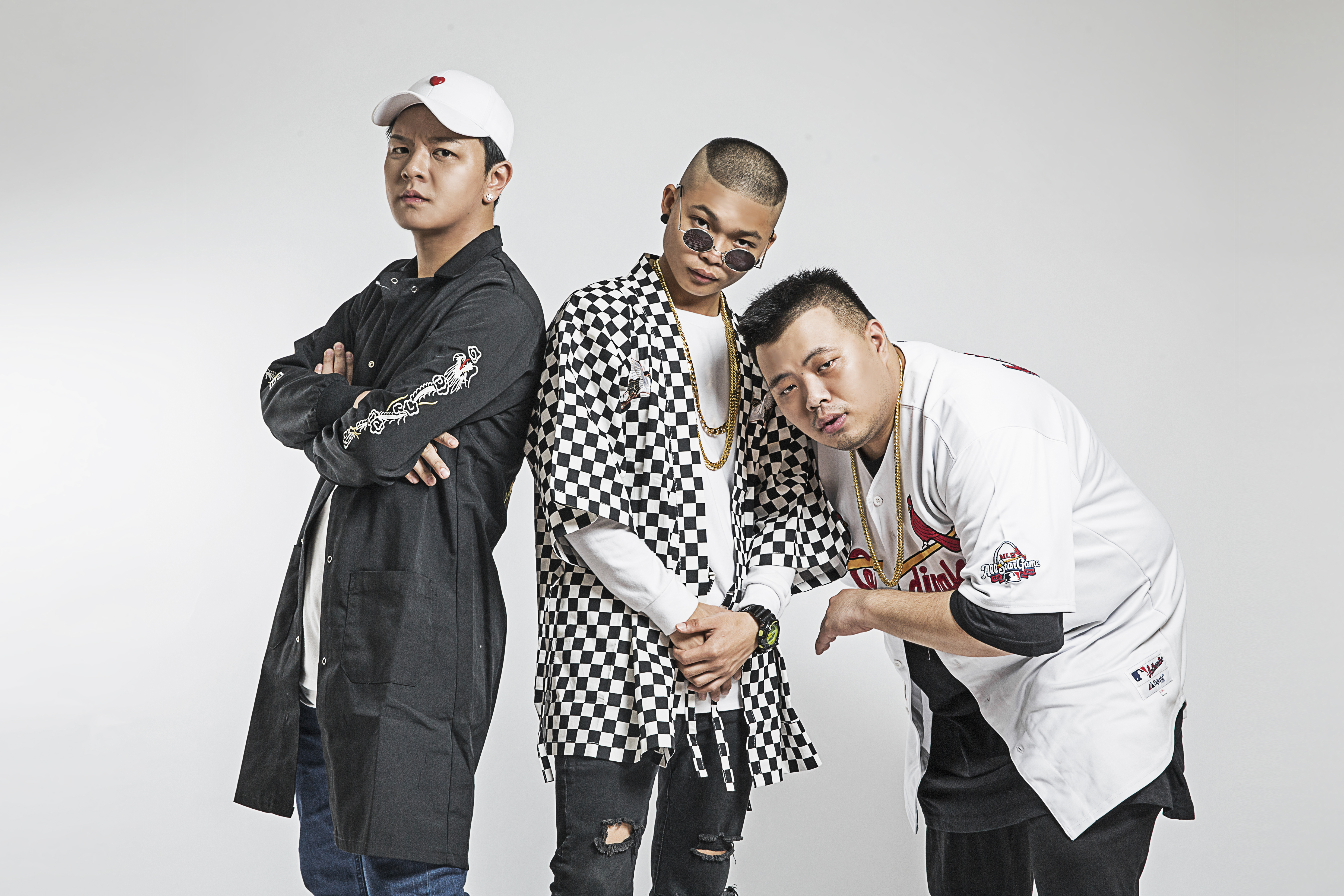 台味十足的「東區不倒翁」要發新專輯，Gary（左）還是賀一航的兒子。（尬音樂提供）