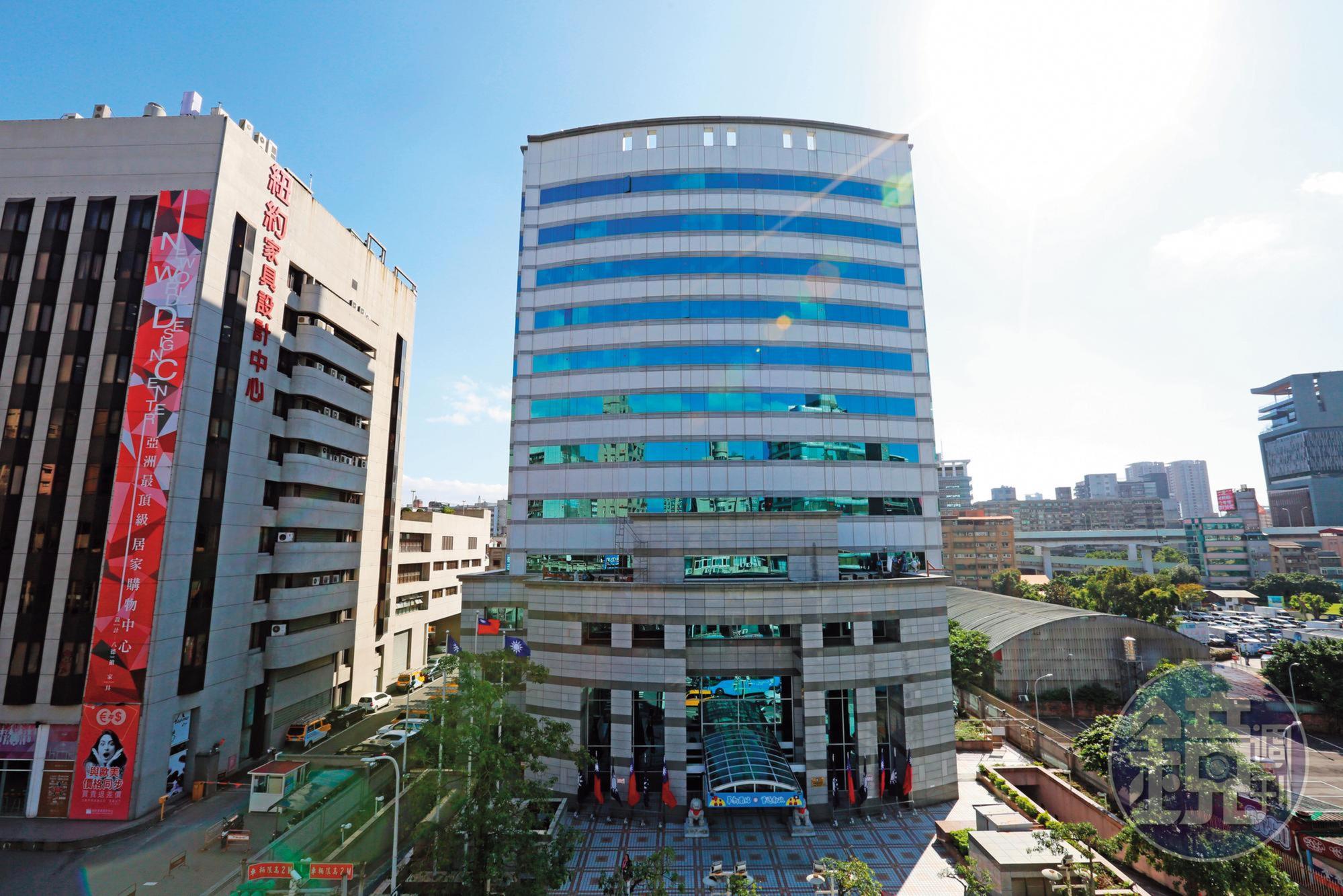 馬英九當時在國民黨中央(圖)、台北市長辦公室與中投高層及余建新陣營協商三中交易,過程充滿火藥味,差點破局。