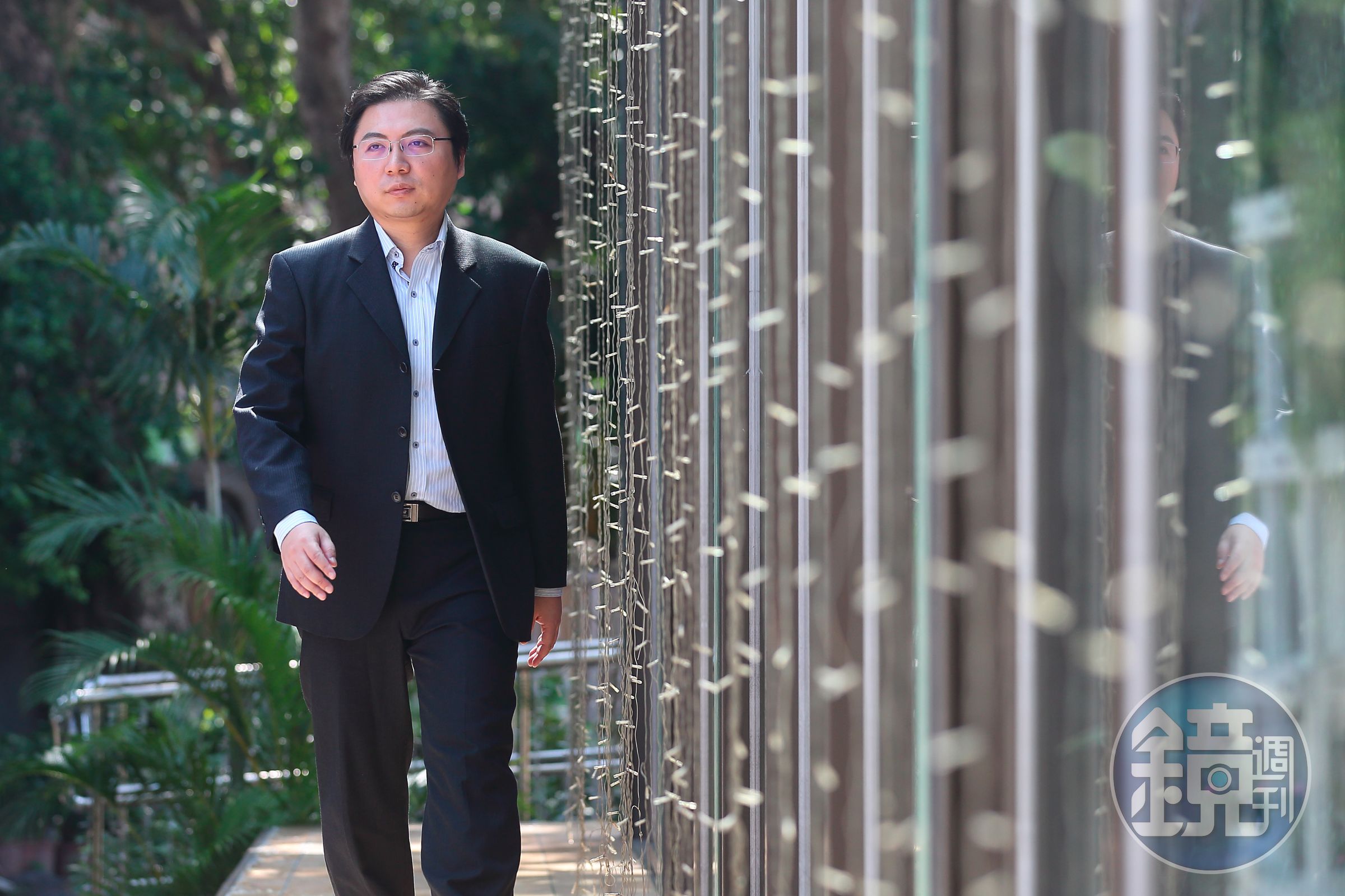 知名財經作家佘尚樺，人生第一次踏進股市就遇到金融海嘯慘賠200多萬元。