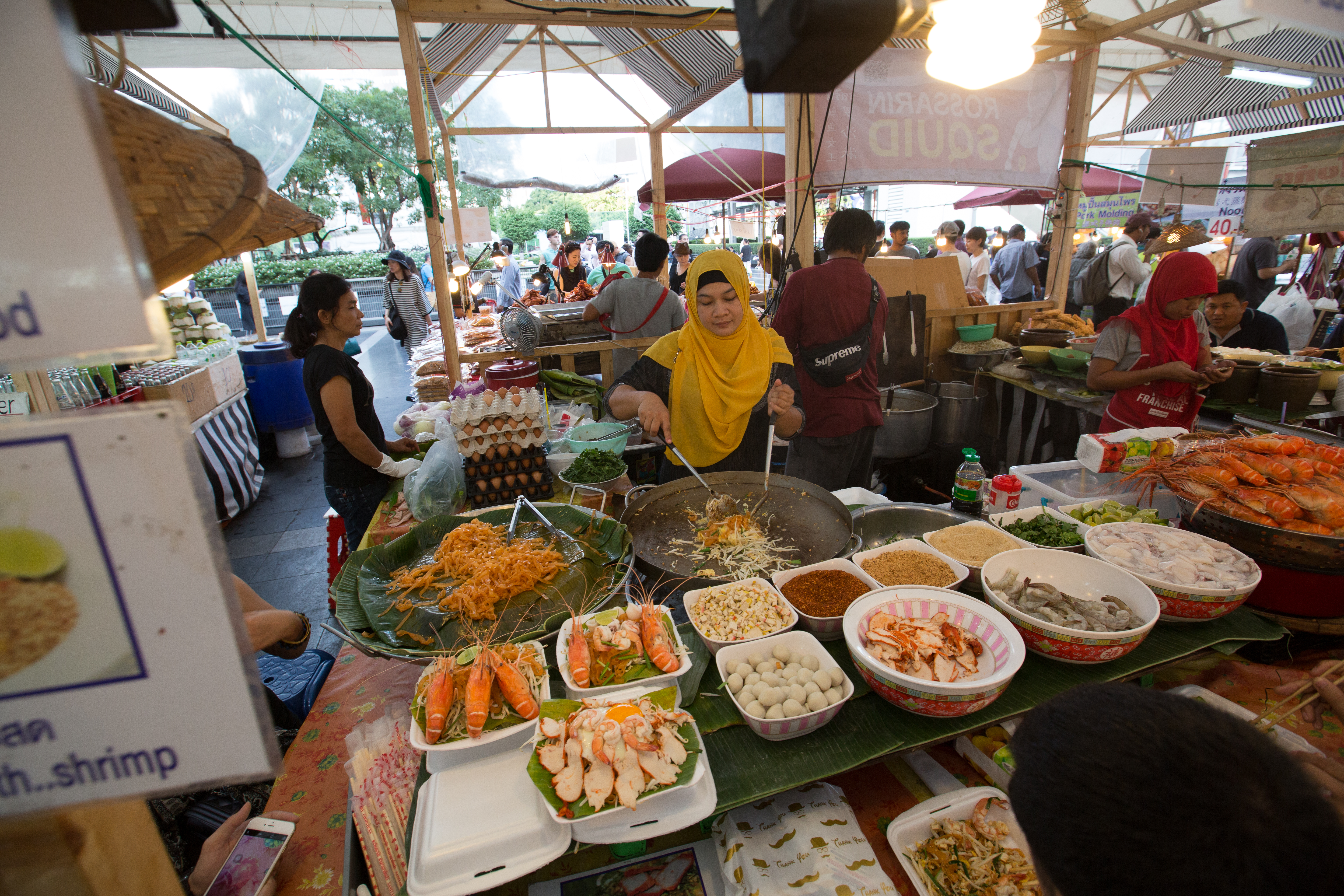 政府推動新南向政策已3年，協助台商和青年學子走向國際。