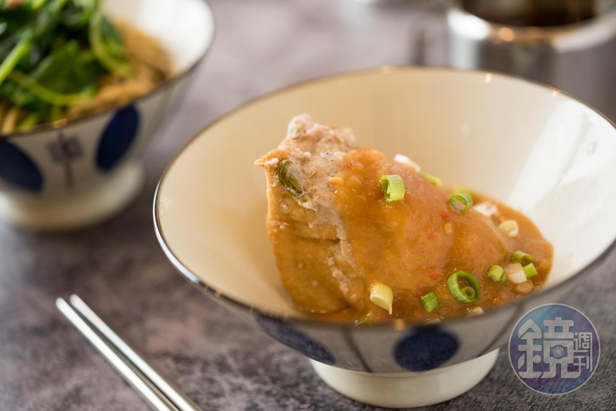 「豆腐肉」吃法可湯可乾,食量小的女生一顆就頗飽。(35元/顆)