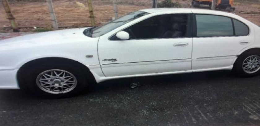 老翁被工人發現在車內燒炭尋短身亡。（警方提供）