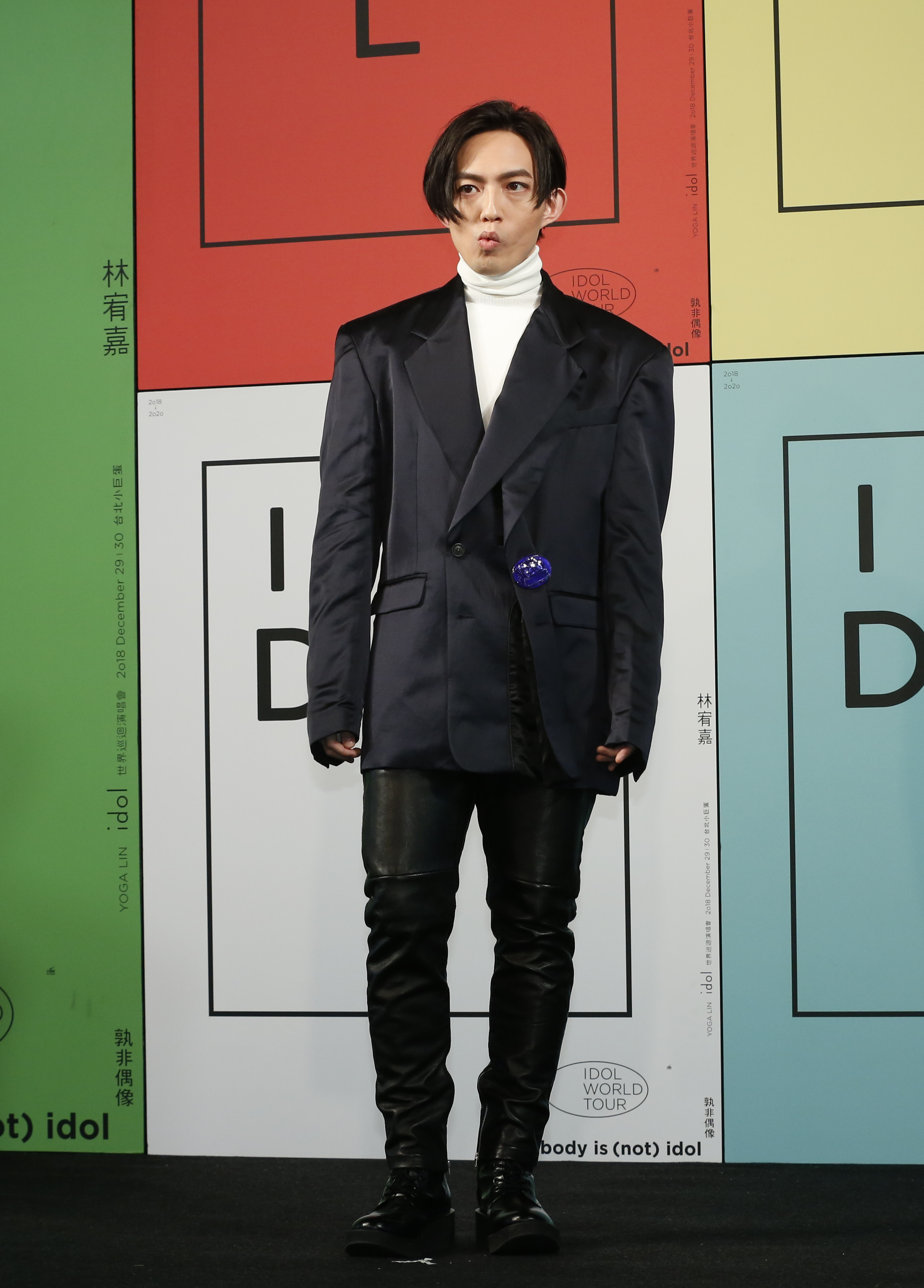 提起《idol》，林宥嘉笑稱偶像是自己的老婆丁文琪。