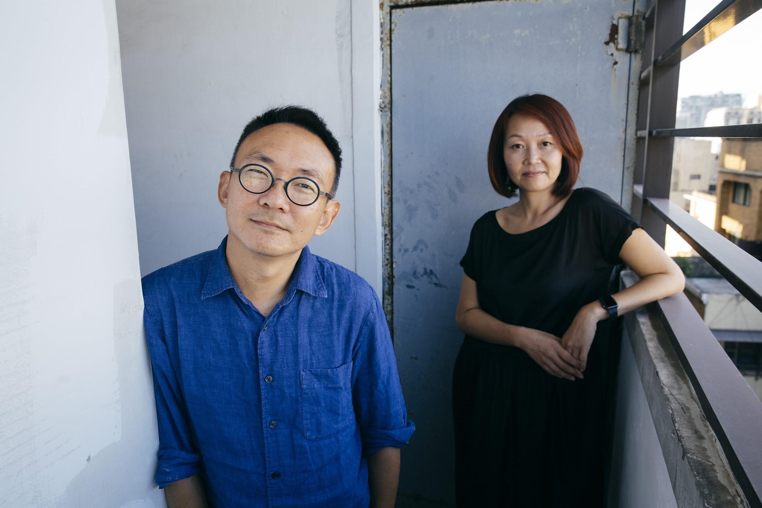 何蔚庭（左）與胡至欣是夫妻、也是多年的工作夥伴，何蔚庭電影《台北星期天》《幸福城市》胡至欣都是監製。 