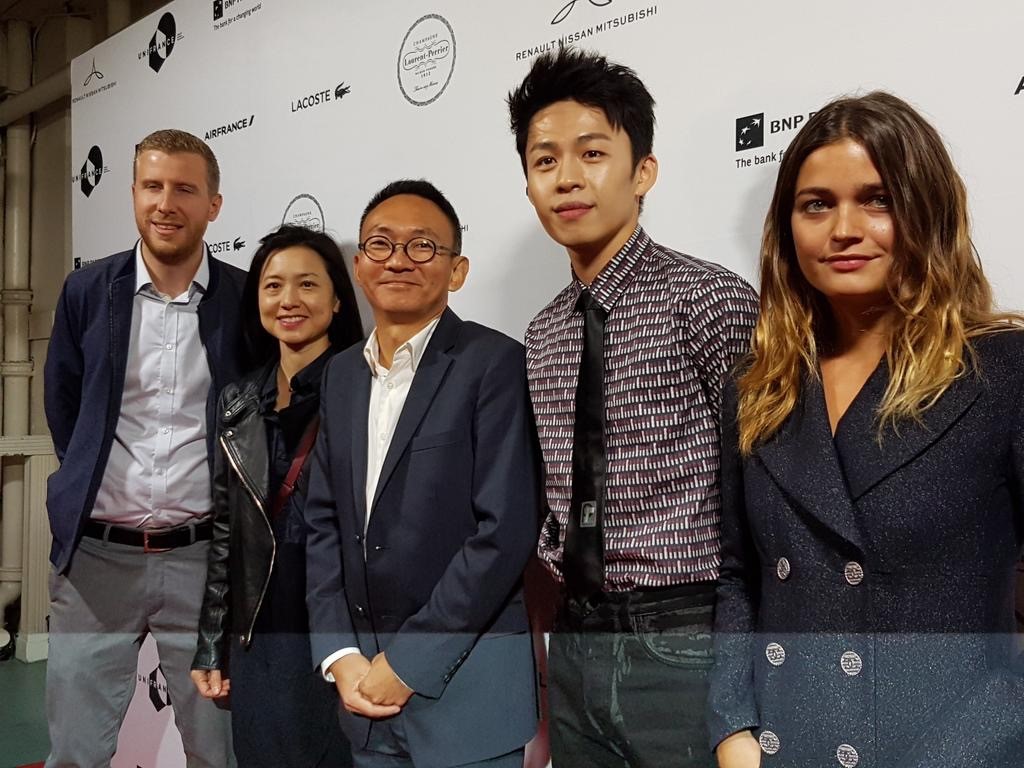 監製Alexis Perrin（左起）、劉詠怡、導演何蔚庭、演員李鴻其、Louise Grinberg出席多倫多影展。（何蔚庭提供）