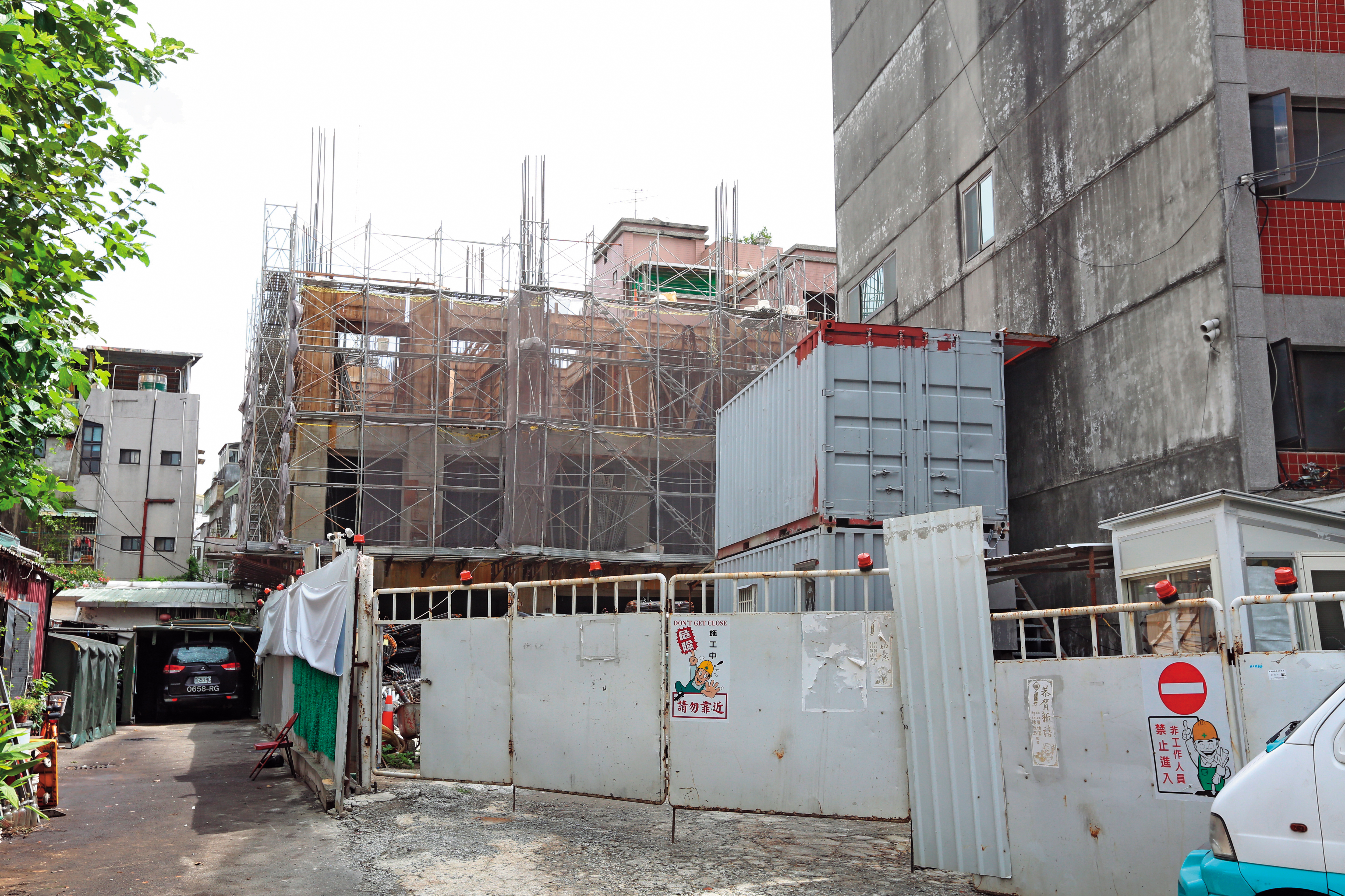眷宅社投資5,000萬元的北市士林區建案,延宕多年無法完工,眷宅社可能因此血本無歸。