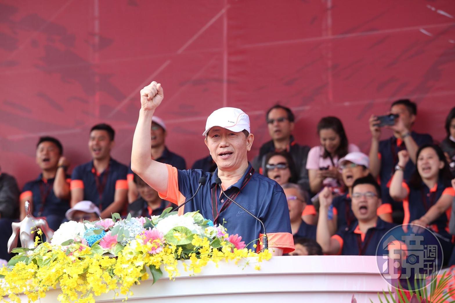 台積電董事長劉德音宣布送出4.68億元的小禮物給員工。