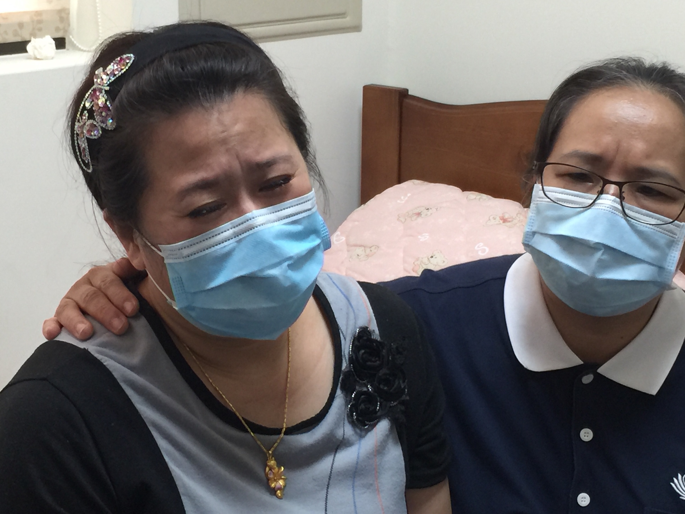 董家在一夕間失去8個親友，家屬情緒幾乎崩潰。