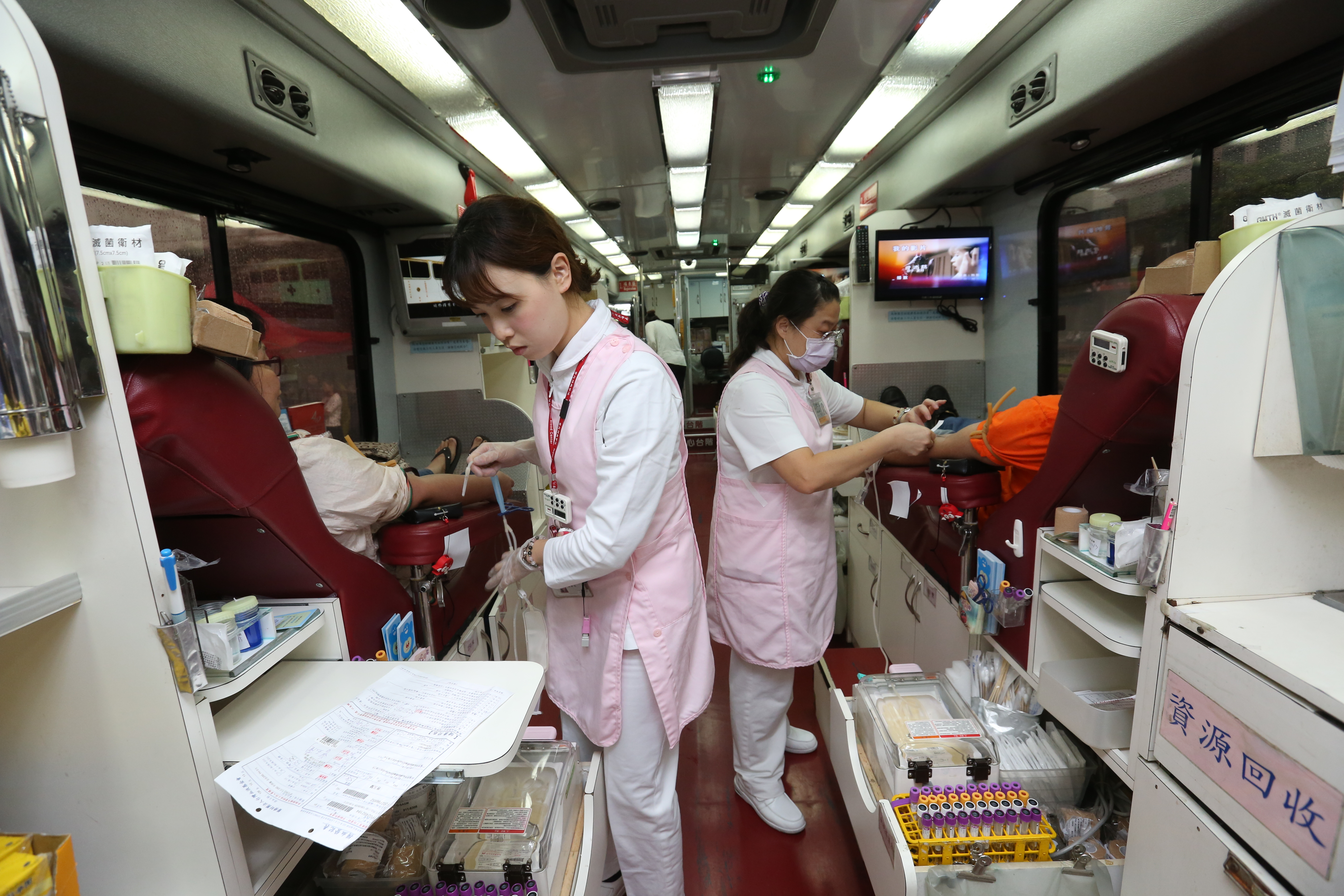 台北捐血中心呼籲，由於血液有保存期限，民眾勿急於一時捐血造成浪費。