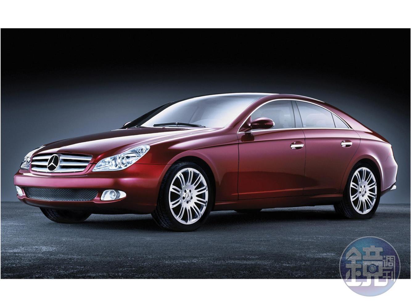 想想，2003年法蘭克福車展Vision CLS概念車問世時，大家都不曉得M-Benz葫蘆裡賣什麼藥？