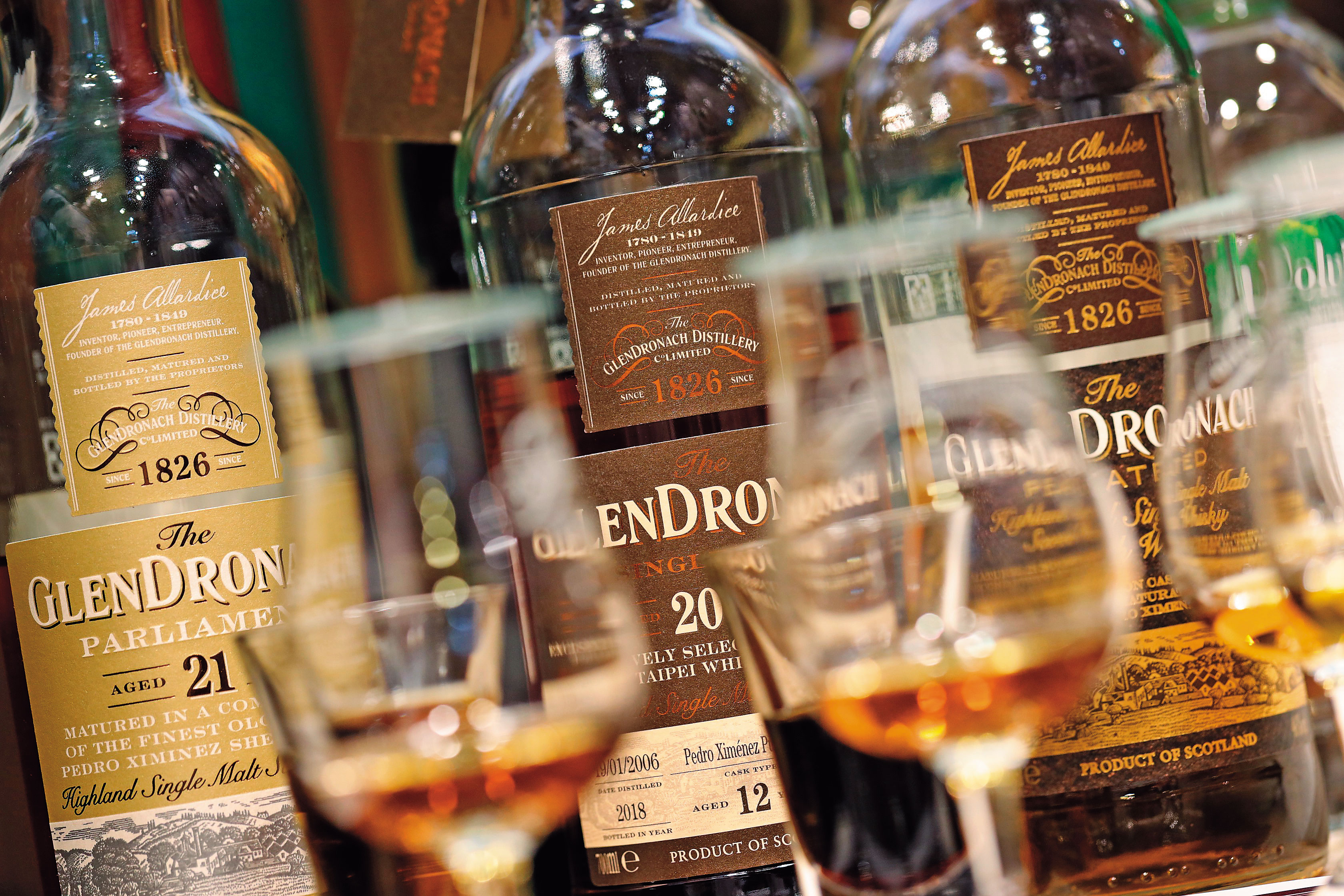 過去一向以雪莉桶聞名的格蘭多納酒廠，被百富門集團併購後，將展現一番新氣象。