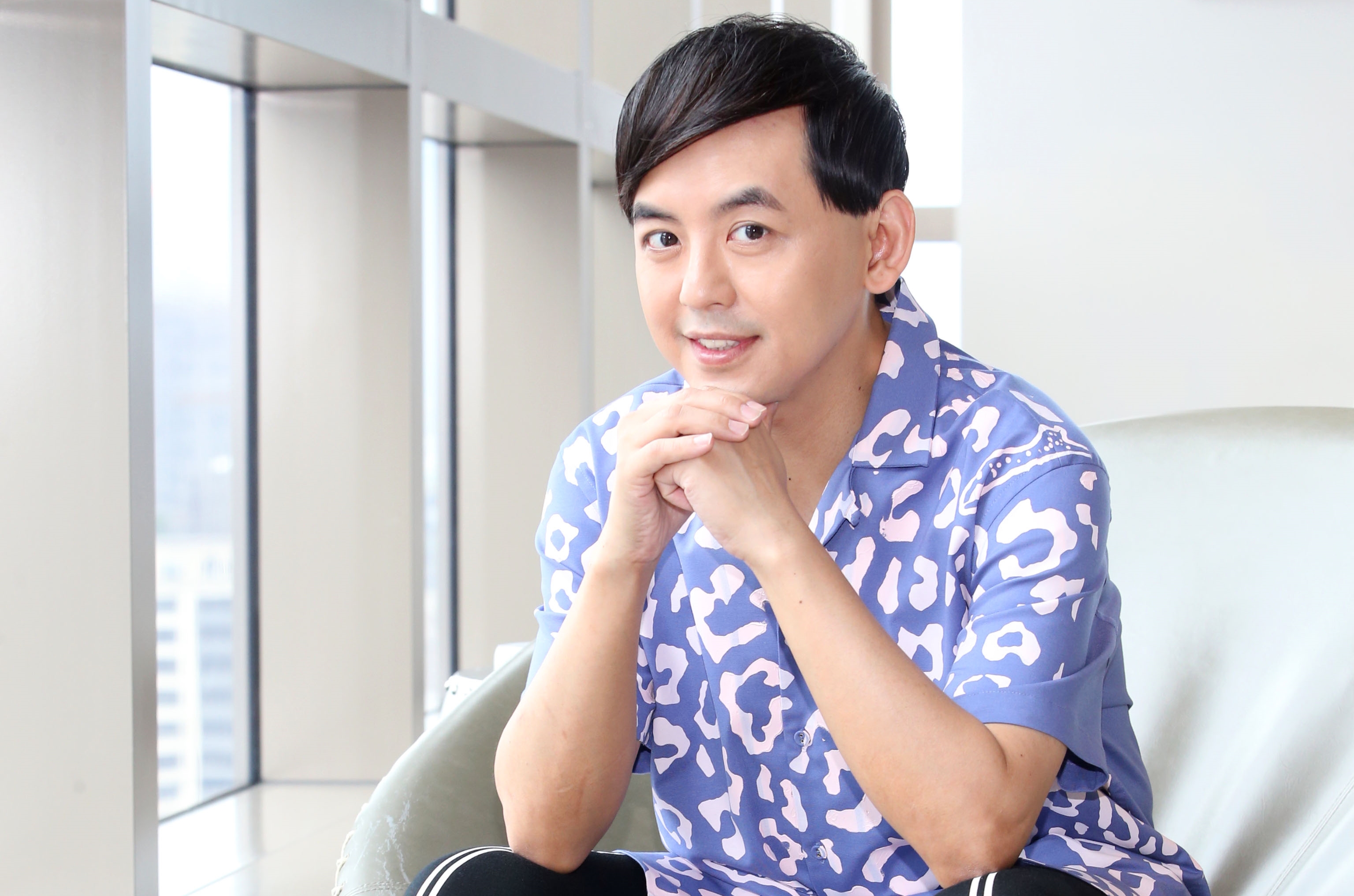 黃子佼年底將推出人生中首張個人專輯，10首新歌全是自己填詞的作品。（大鵬經紀提供）