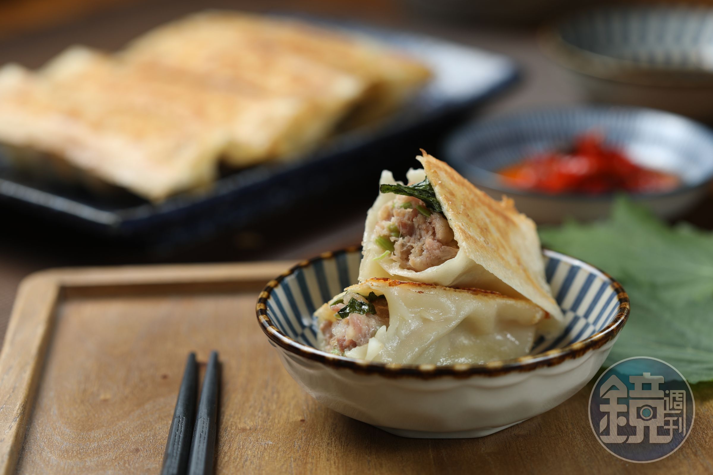 清香不膩的「紫蘇葉煎餃」，是「餃子樂」的招牌料理。