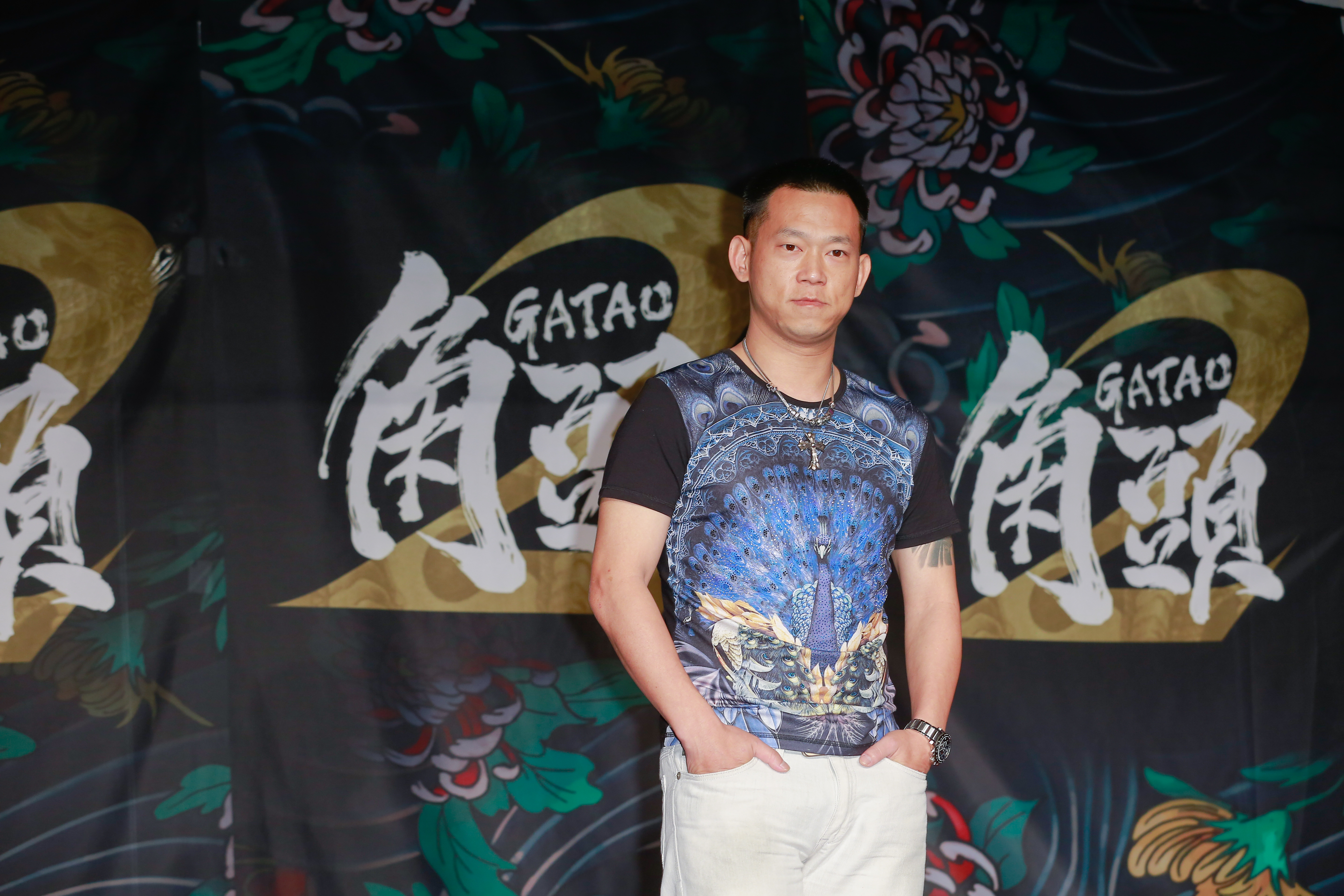 顏正國假釋出獄後洗心革面，改行當導演，執導《角頭2：王者再起》差臨門一腳就能入圍金馬獎最佳新導演。