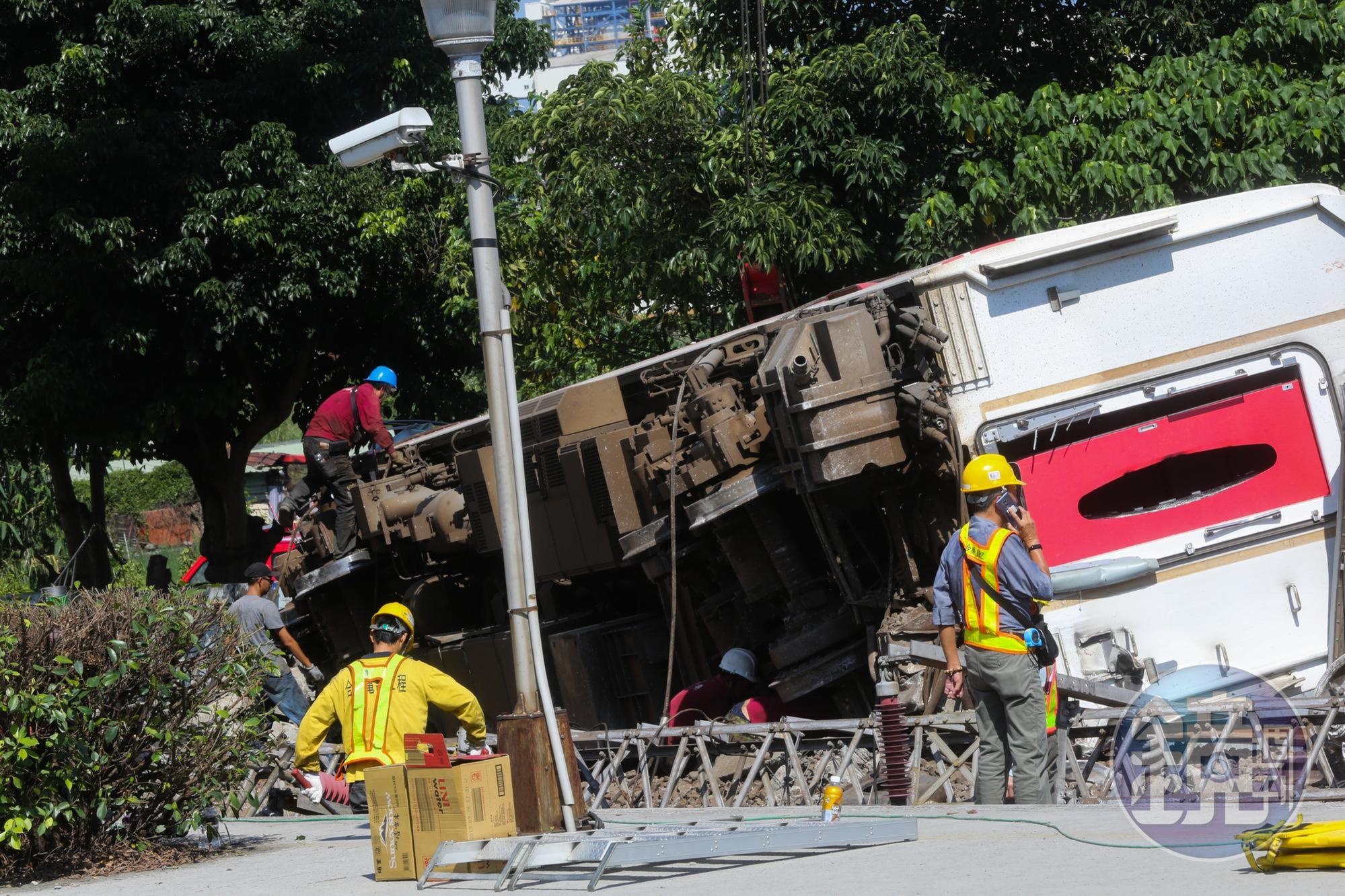普悠瑪駕駛尤振仲因涉及業務過失致死罪嫌，宜蘭地院裁定以50萬元交保。
