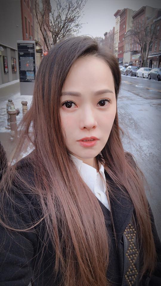 伊能靜高齡產女，與小老公秦昊經常被直擊出雙入對。（翻攝自伊能靜臉書）