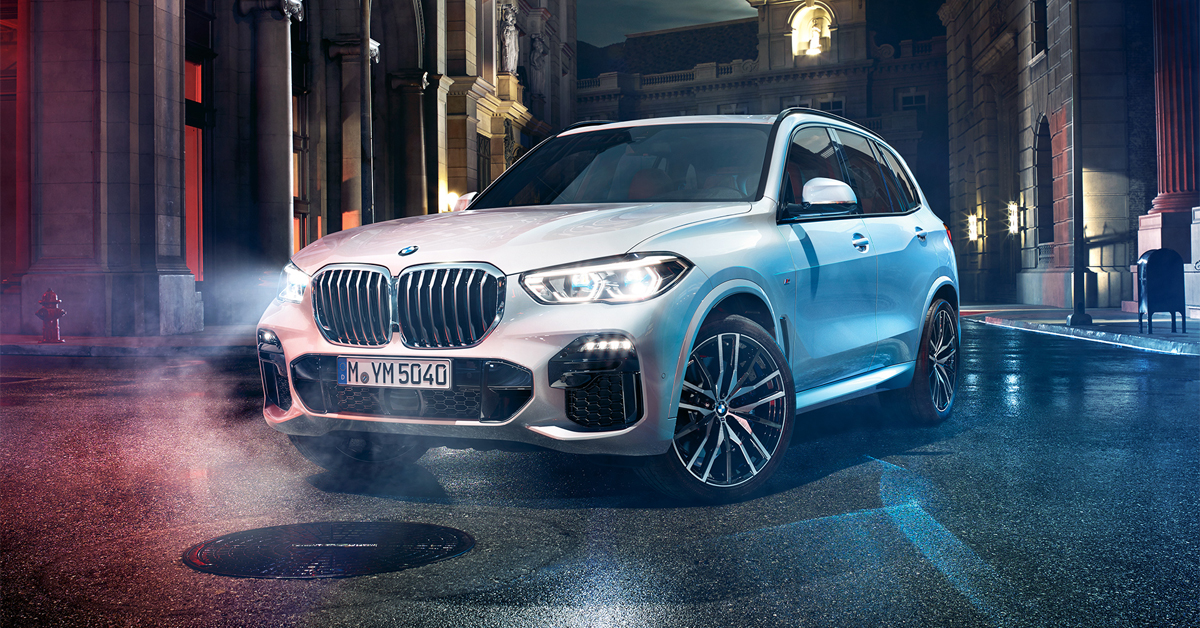  豪華大型運動休旅跟其他車款最大的不同是：充滿渾然天成、壓到一切的磅礡氣勢。而SAV豪華運動休旅的開創者全新BMW X5，更擁有縱橫兩界的出色行路與制霸操控實力。