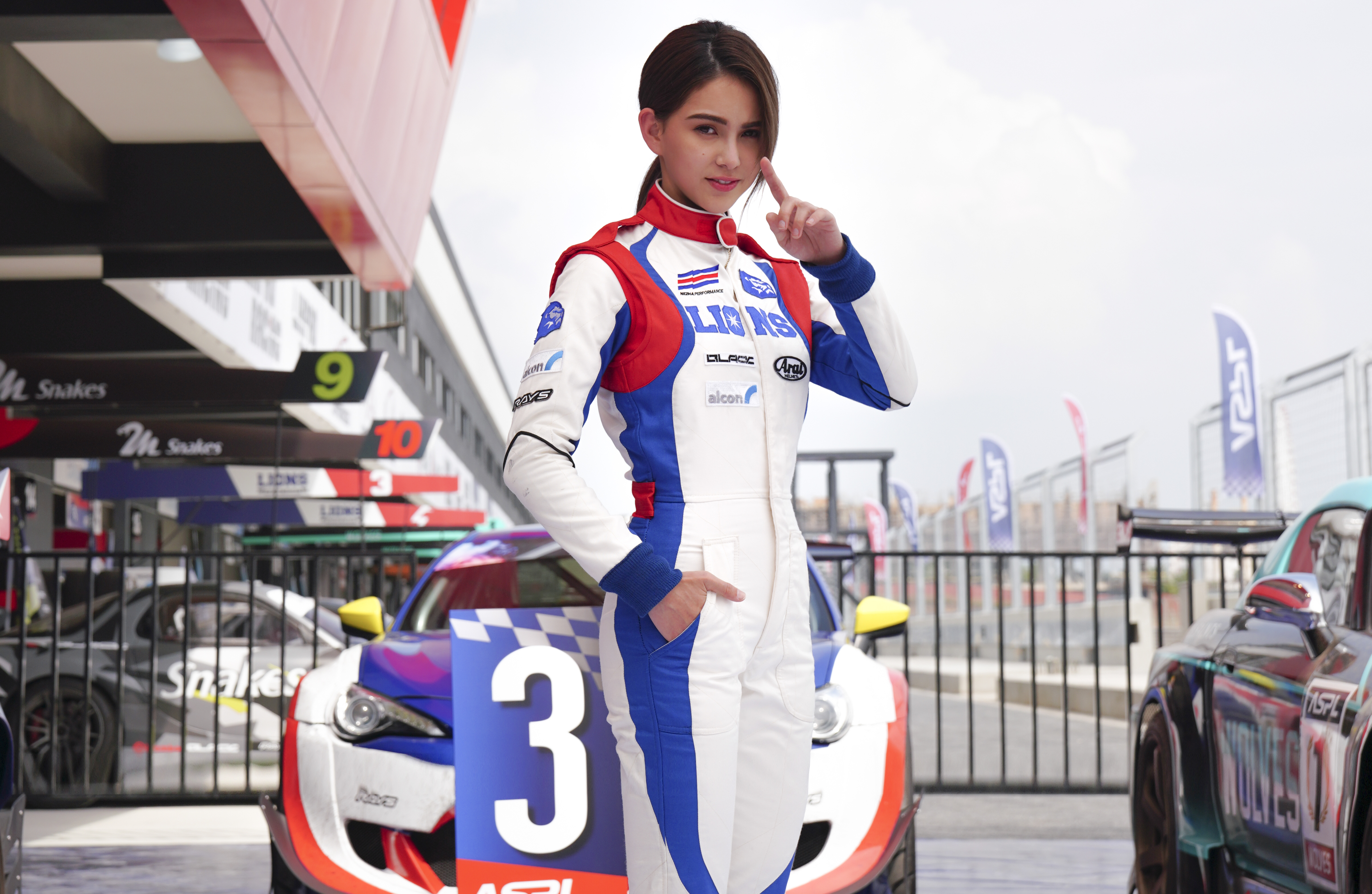 電影《叱咤風雲》22日在台中舉行媒體探班，該片由周杰倫監製、陳奕先執導，女主角則是昆凌。（創映電影提供）