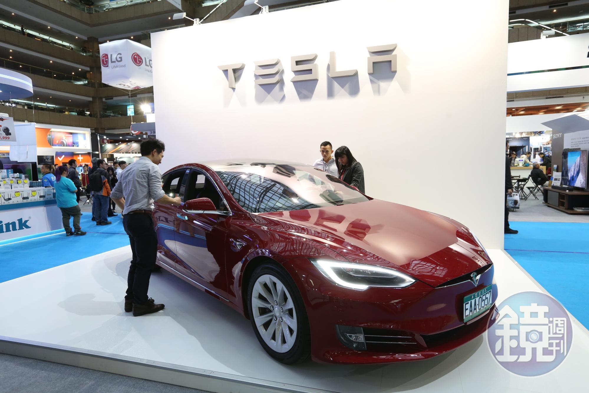 艾致富看好電動車產業,讓車子更安全、不耗油、能自駕都是商機。