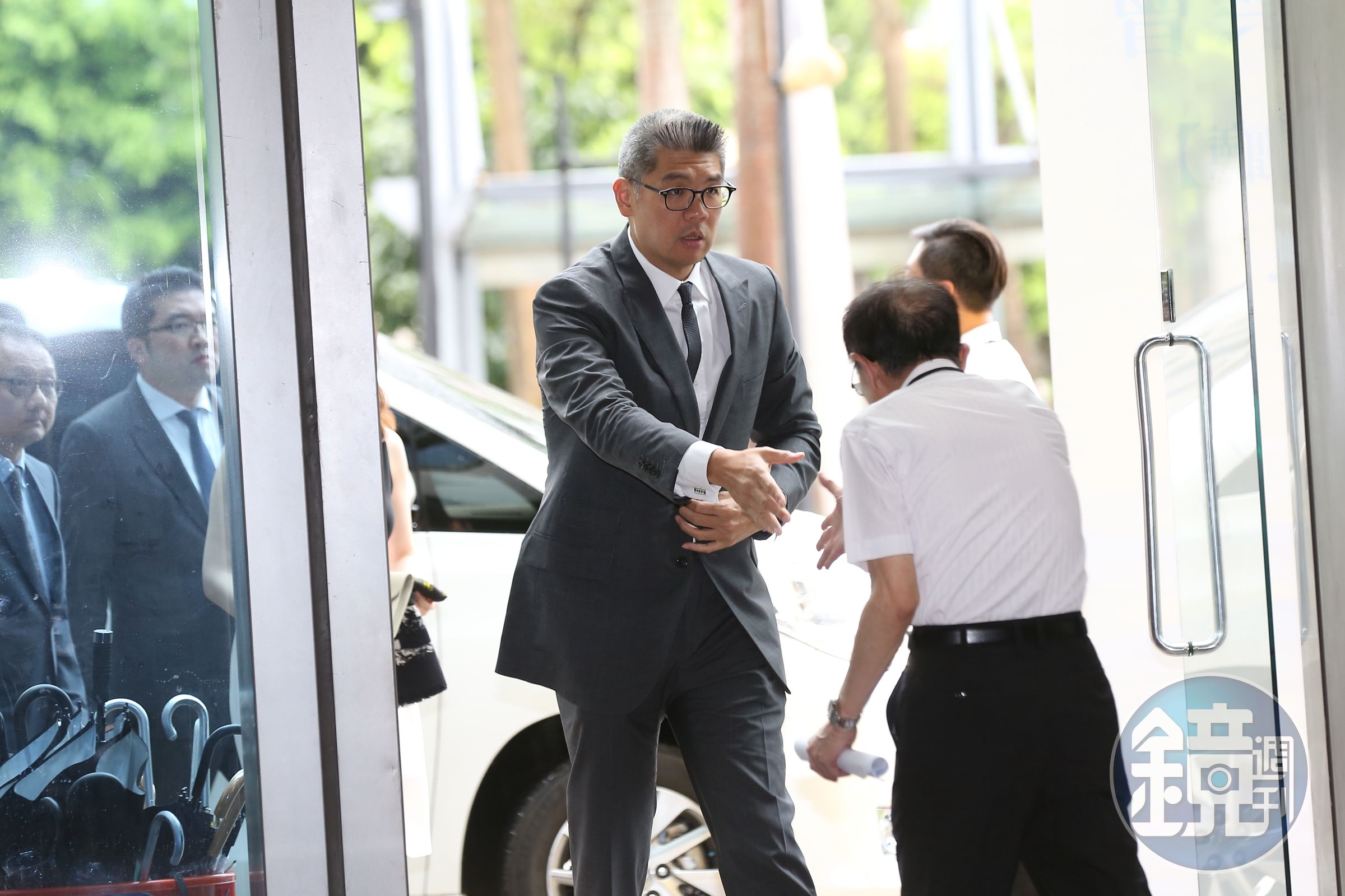 國民黨中常委連勝文在臉書上感嘆，搭一趟自強號到台東要花4個小時，4個小時的路程，東京、北京甚至香港都來回都已經到了！
