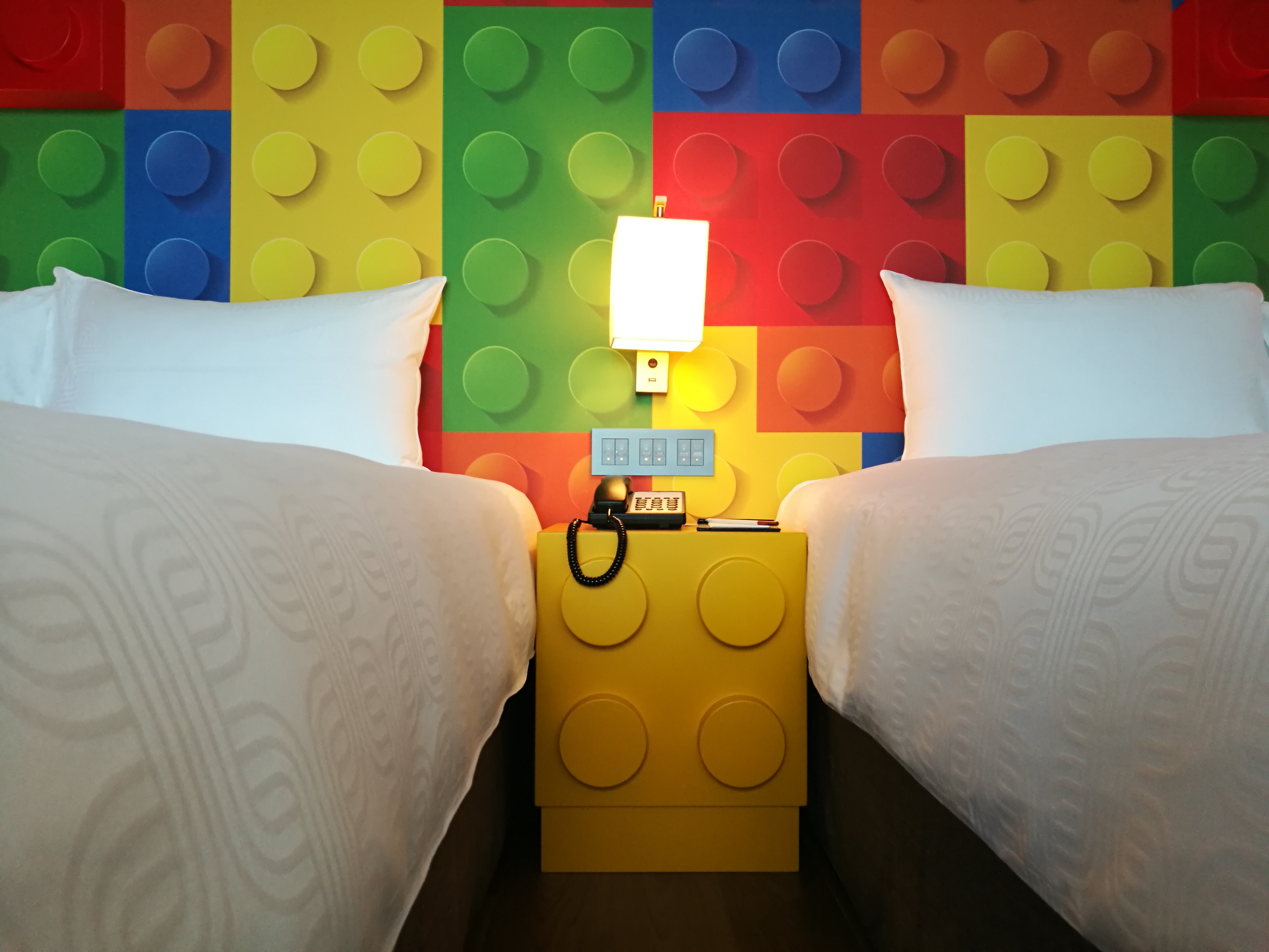 「兆品酒店礁溪」以大人小孩都愛的「積木」主題，打造出泊麗客房主題樓層。