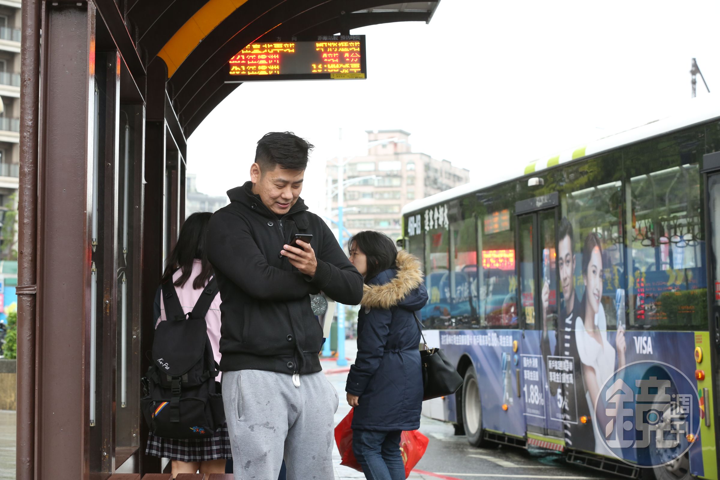 北市聯營公車路線圖全面完成改版，新的路線圖具有方向性，以後不怕搭錯車了。