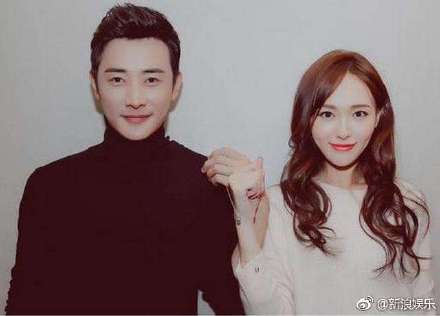 唐嫣與羅晉認愛後屢傳婚訊，近期爆出28日兩人將在維也納完婚。（翻攝自新浪微博）   