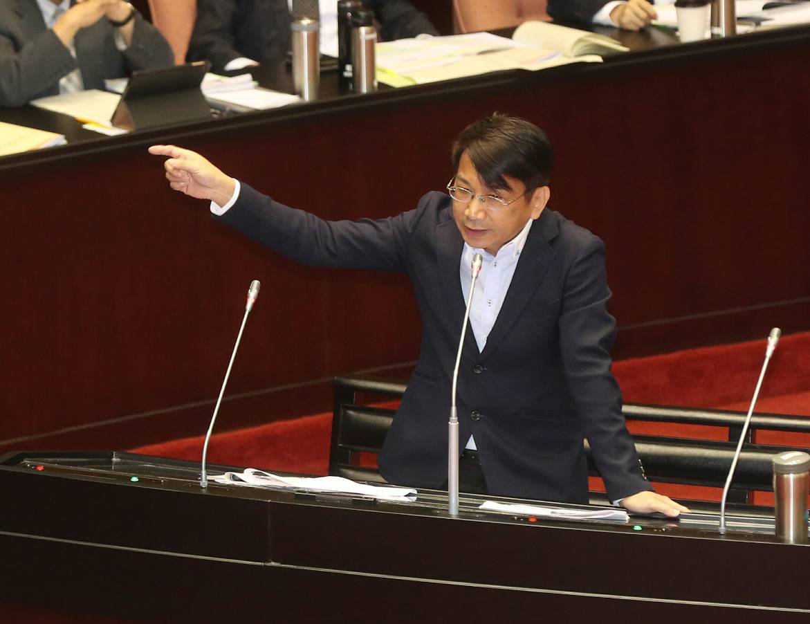 時代力量立委徐永明今爆普悠瑪列車均預留ATP系統安裝管線。