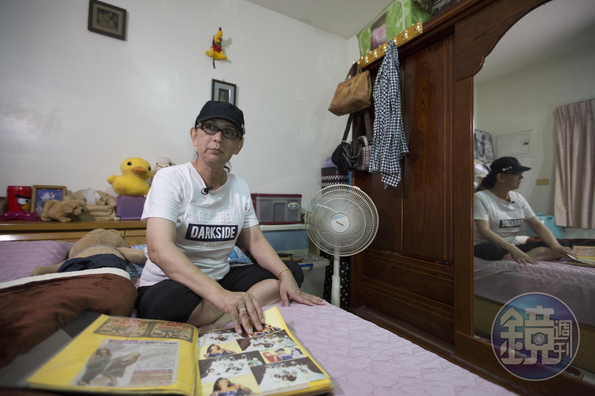 鍾玲的感情生活並不順遂,除了變性人身分,其中一部分的原因,或許也是因為她無法安定的天性。