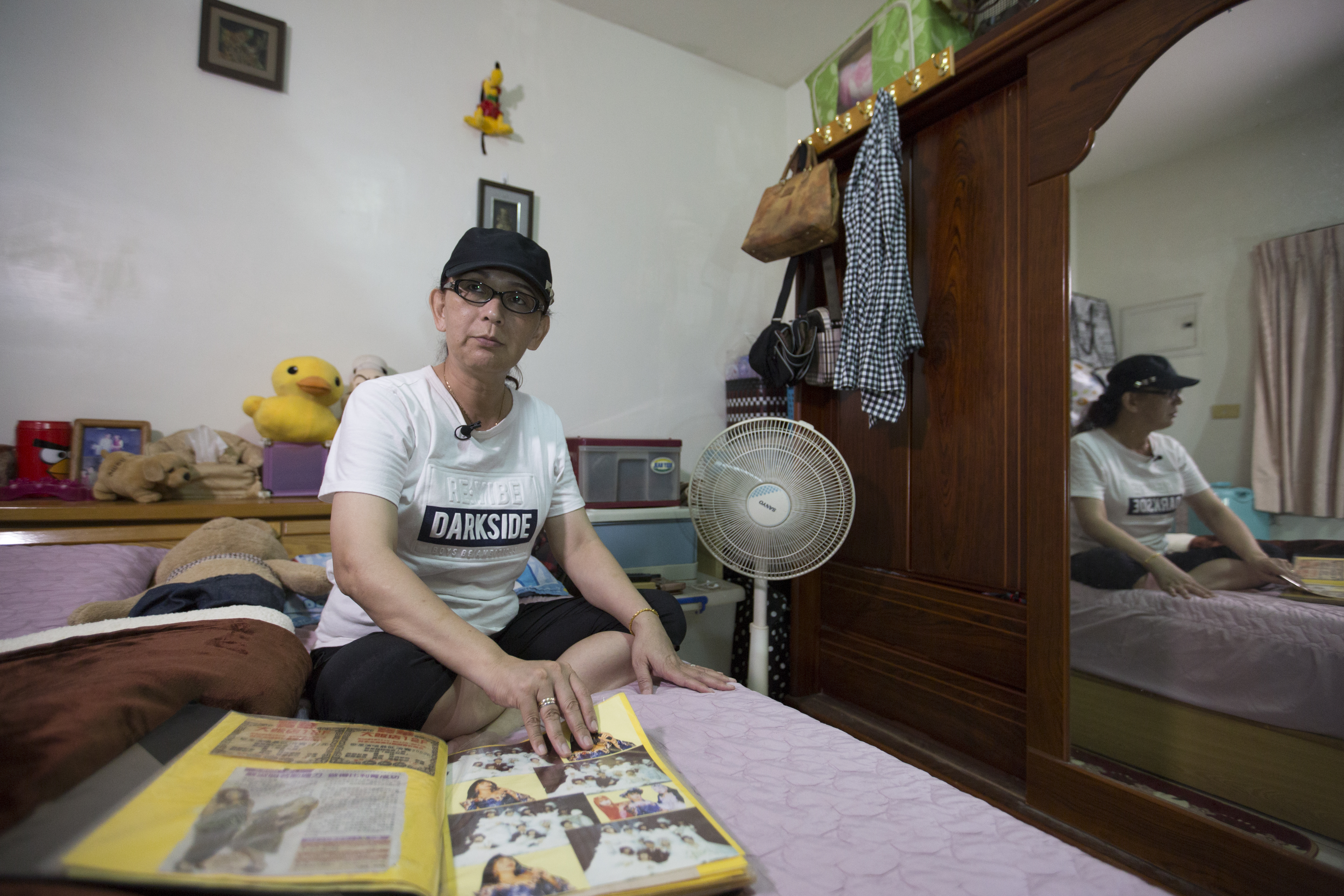 鍾玲的感情生活並不順遂,除了變性人身分,其中一部分的原因,或許也是因為她無法安定的天性。