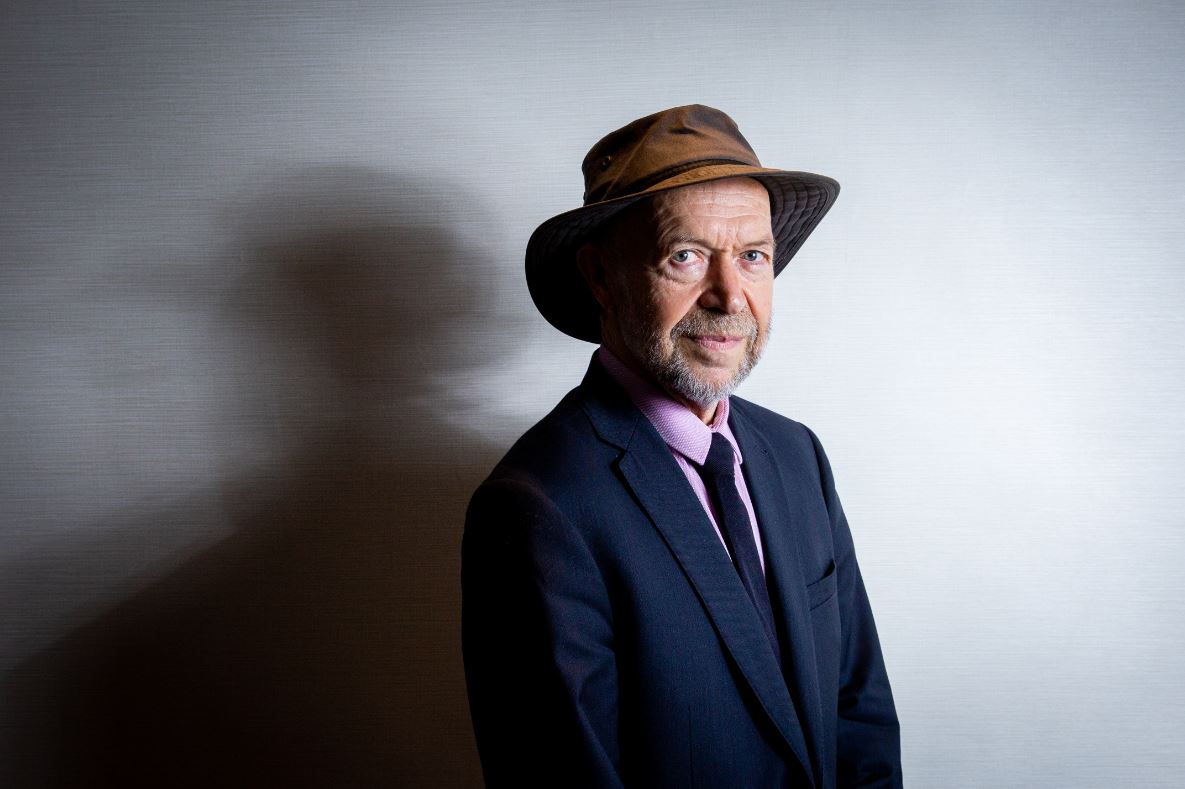 科學家的良知，讓詹姆士‧漢森勇於站在政治人物的對面，抨擊恣意燃燒石化燃料的政策。