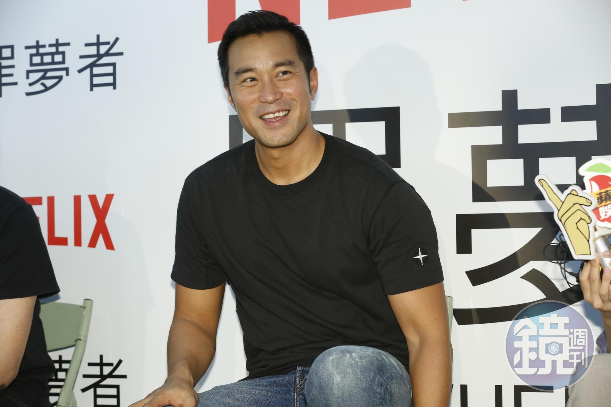 張孝全與賈靜雯在劇中雖然恩愛，但張孝全卻入冤獄蹲苦牢，成了一對有名無實的夫妻。