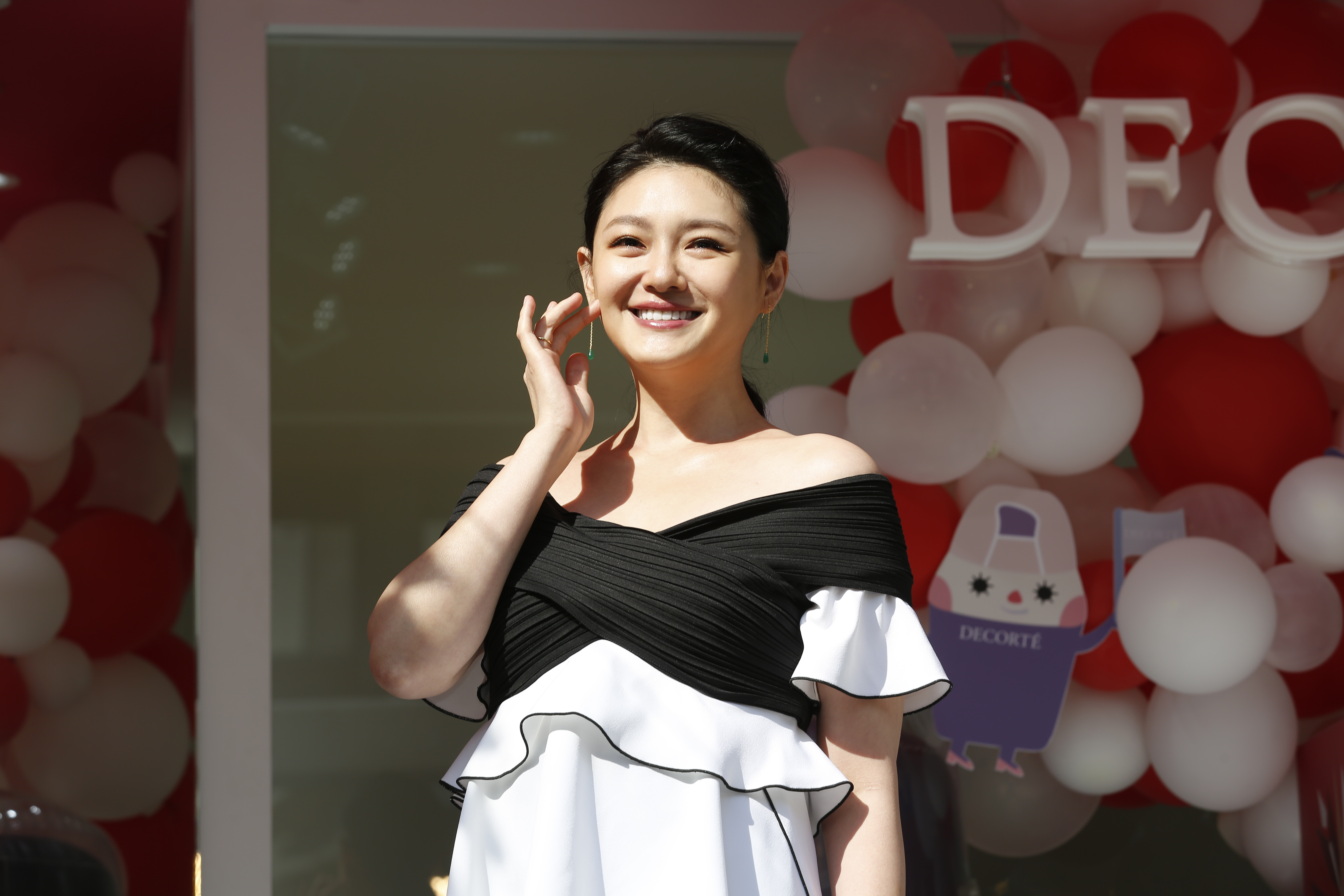 大陸曾有真人秀節目遨請大S和女兒一起上節目，遭她一口拒絕，她不想讓小孩走演藝圈這條路。