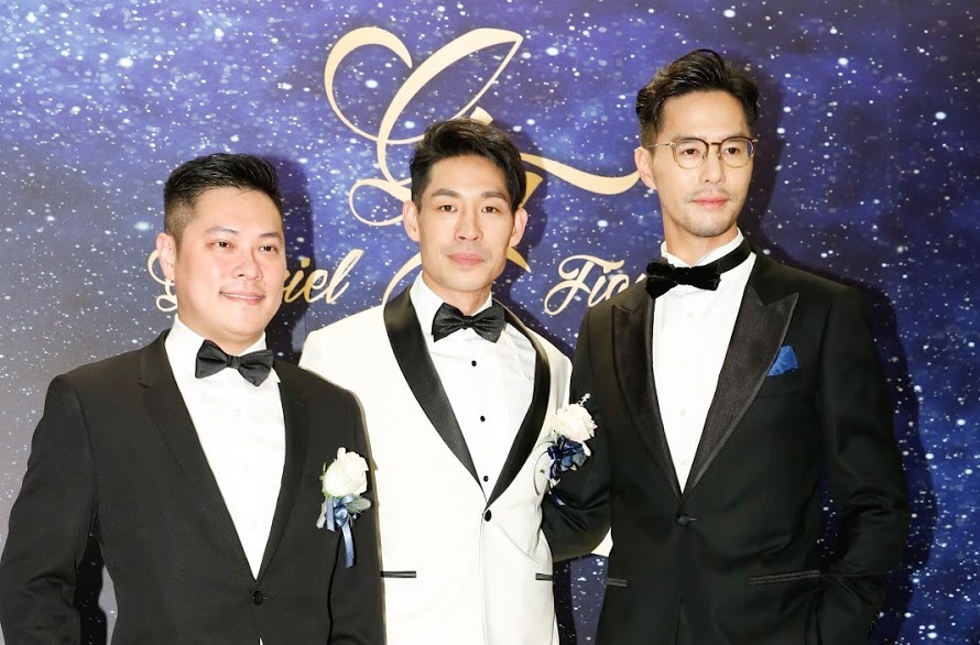 藍鈞天（中）過去與高以翔、丁春誠（右）、陳紹誠（左）合稱「時尚F4」，但今天婚禮上高以翔因工作缺席，形成三缺一的局面。