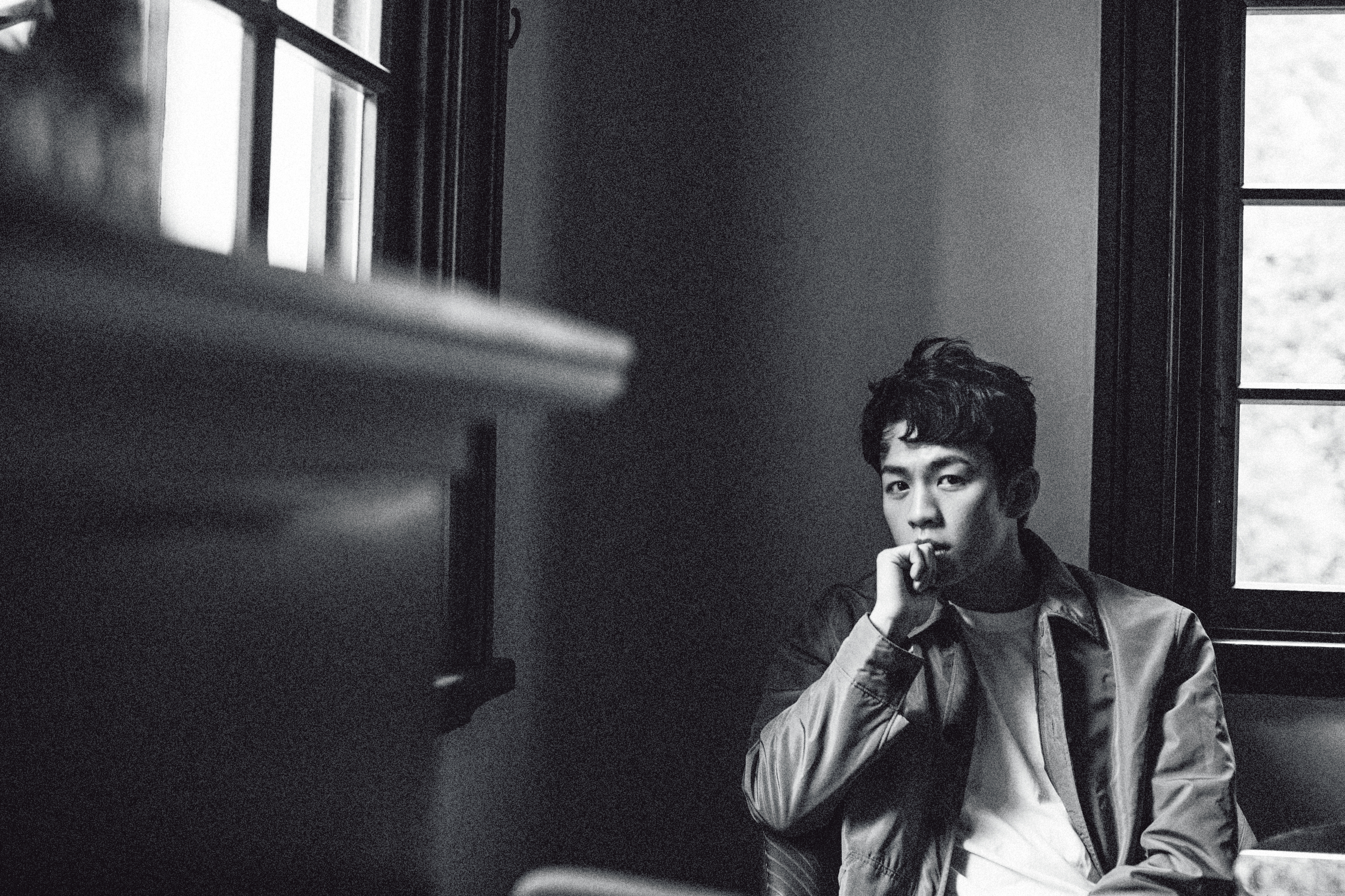 李鴻其相信感覺。比如拍畢贛的戲，「一場戲拍3天，就一顆鏡頭，最後也沒用上。」但這就是他對作品的選擇。