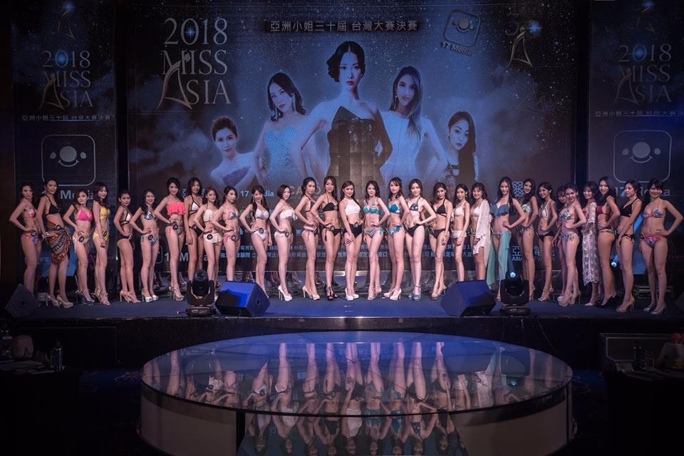 佳麗以性感泳裝出場，展現優美體態、優雅氣質。（泰威娛樂）