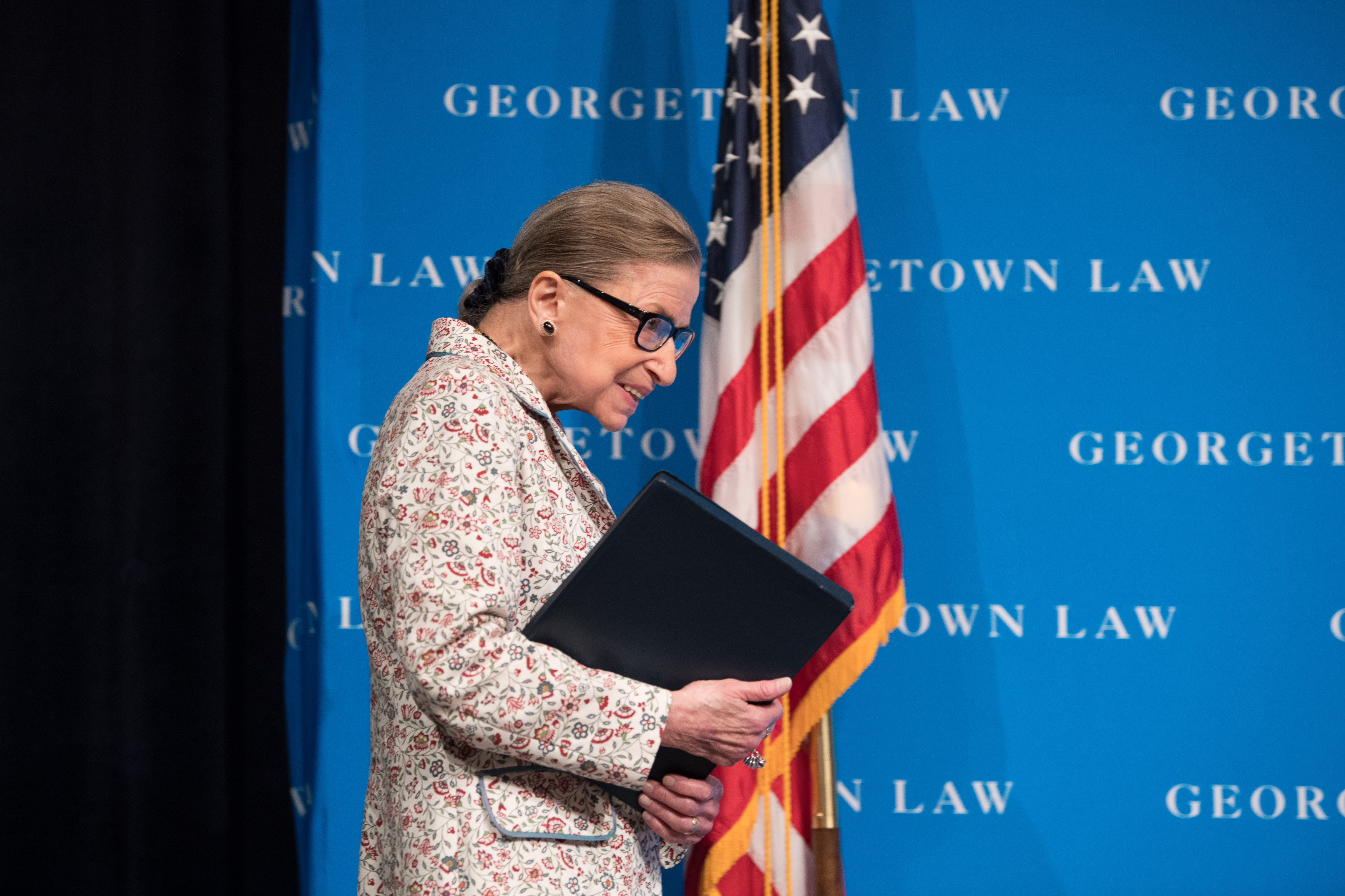 美國高等法院女大法官露絲是美國女性主義的知名人物,她的演說一位難求。(東方IC)