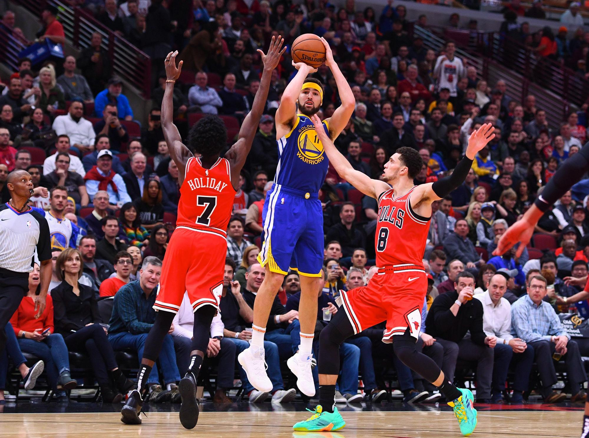 湯普森(Klay Thompson)一掃開季得分低潮,個人狂飆全場最高52分,其中包括14顆三分球。(東方IC)