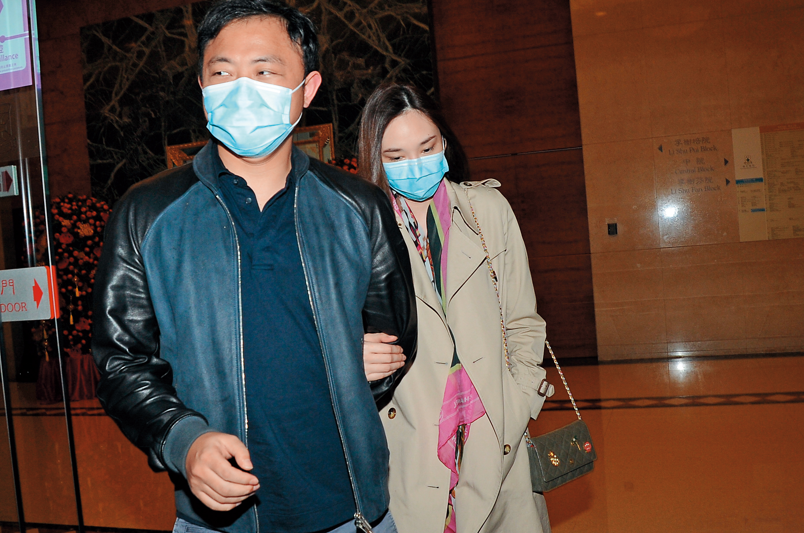 雖然沒有婚姻名分，紀曉波（左）和吳佩慈（右）已有1女2子，之前傳出紀曉波還給了她相當新台幣200多億元的資產，十分闊氣。（東方IＣ）