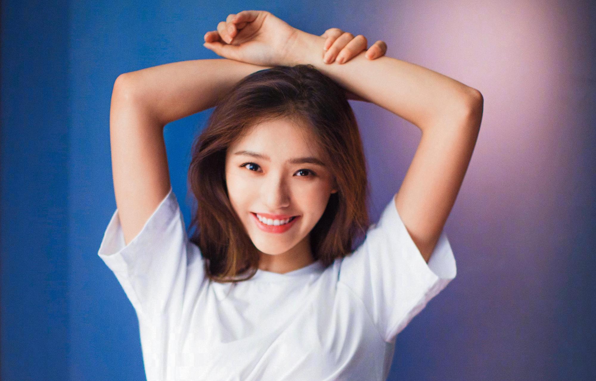 林允今年才22歲，已經因為幾部知名電影成為大陸賣座女星，她從小習舞，所以身材維持得不錯。（翻攝自林允微博）