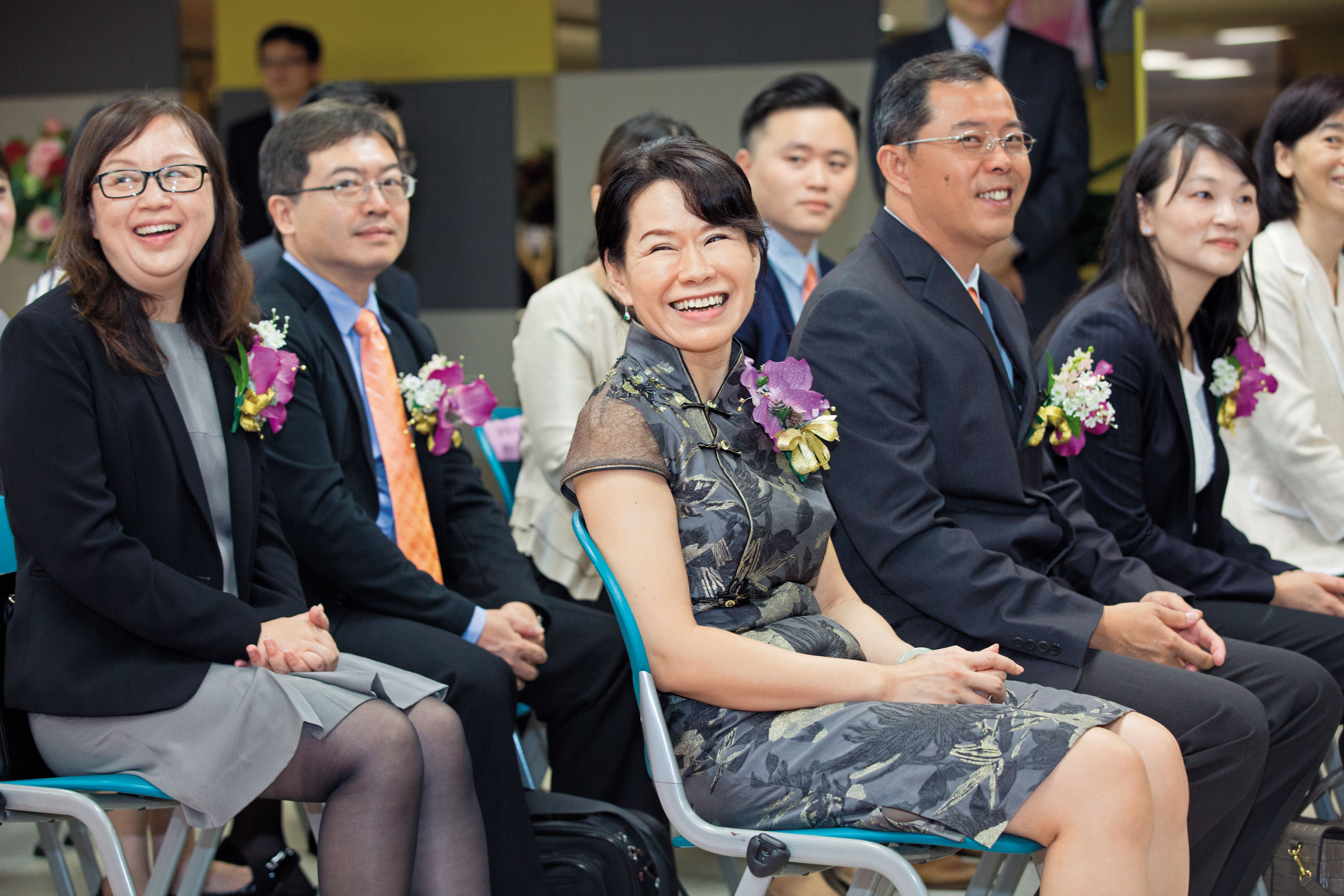 掛牌上櫃那天，劉郁芬掩不住喜悅，坐在她身旁的都是與她一起奮鬥多年的核心同事。