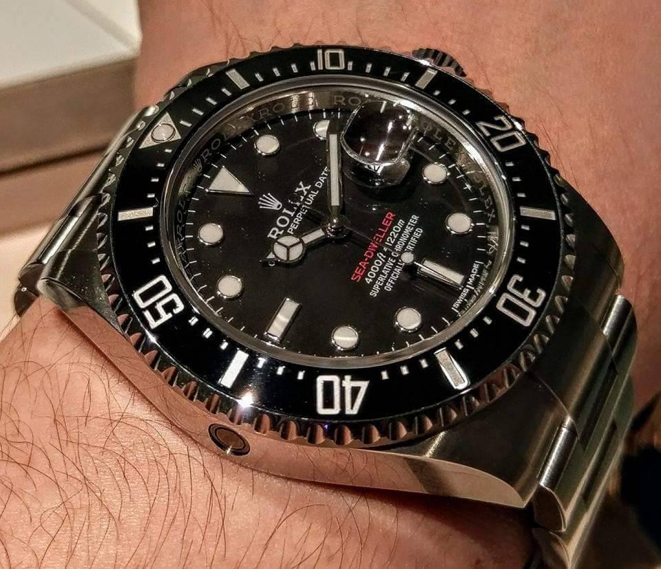 首款搭載新世代機芯Cal.3235的運動錶Sea-Dweller 126600。
