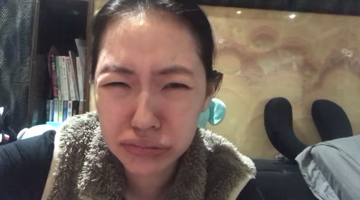 小S在臉書直播抱怨，甚至拉高音量吶喊「我想吃豬血糕、麻辣鍋。」（翻攝自小S粉專）