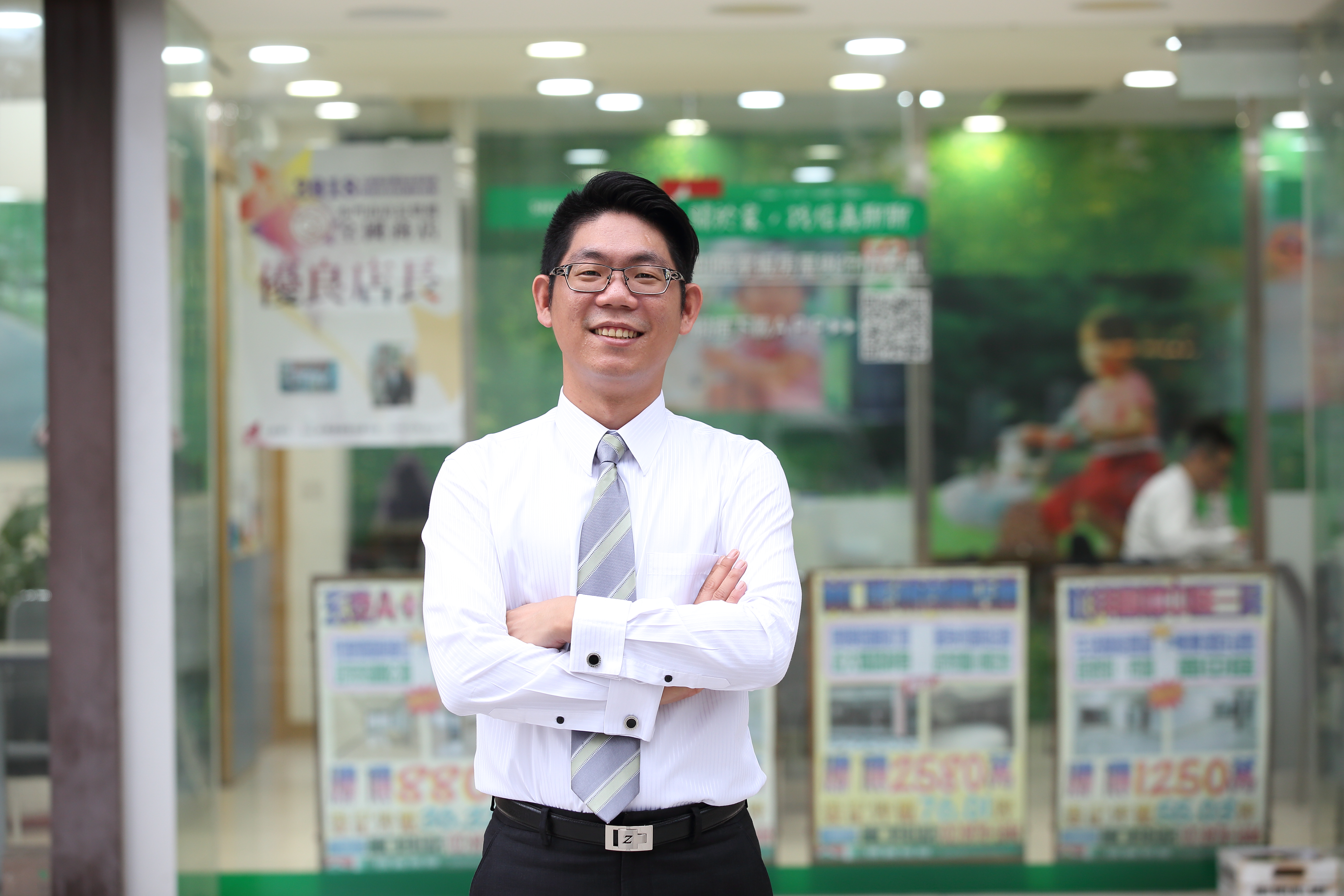 今年推案量爆增，成交行情也下修，加上重劃區物件選擇多，林士凱建議購屋者多看多比較。