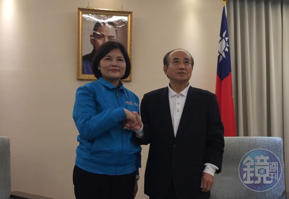 張麗善宣布辭去立委後，隨即拜訪前立法院長、國民黨立委王金平。